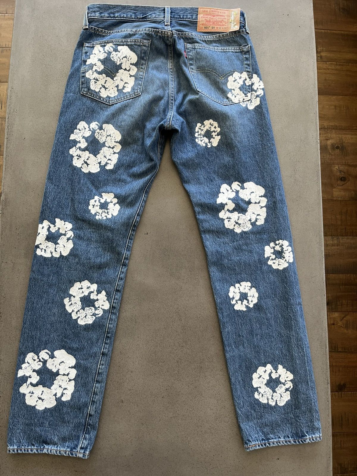 DENIM TEARS × Levi's OG denim tears levi’s 501 blue wash Size US 32 / EU 48 - 2 Thumbnail