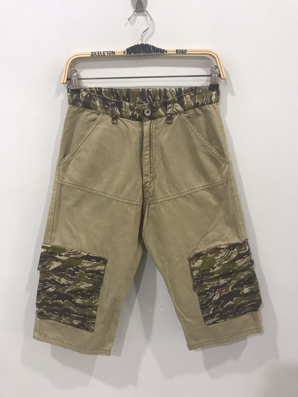 Japanese Brand WASK Japan Two Tones Tiger Short Pant Size US 26 / EU 42 - 1 Thumbnail