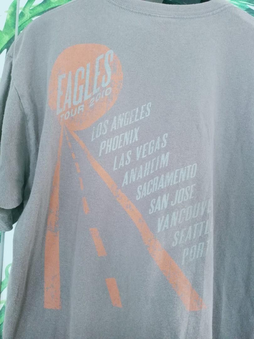 Band Tees Band Eagles Tour 2010 Anvil Blue Tag Shirt Size US L / EU 52-54 / 3 - 4 Thumbnail