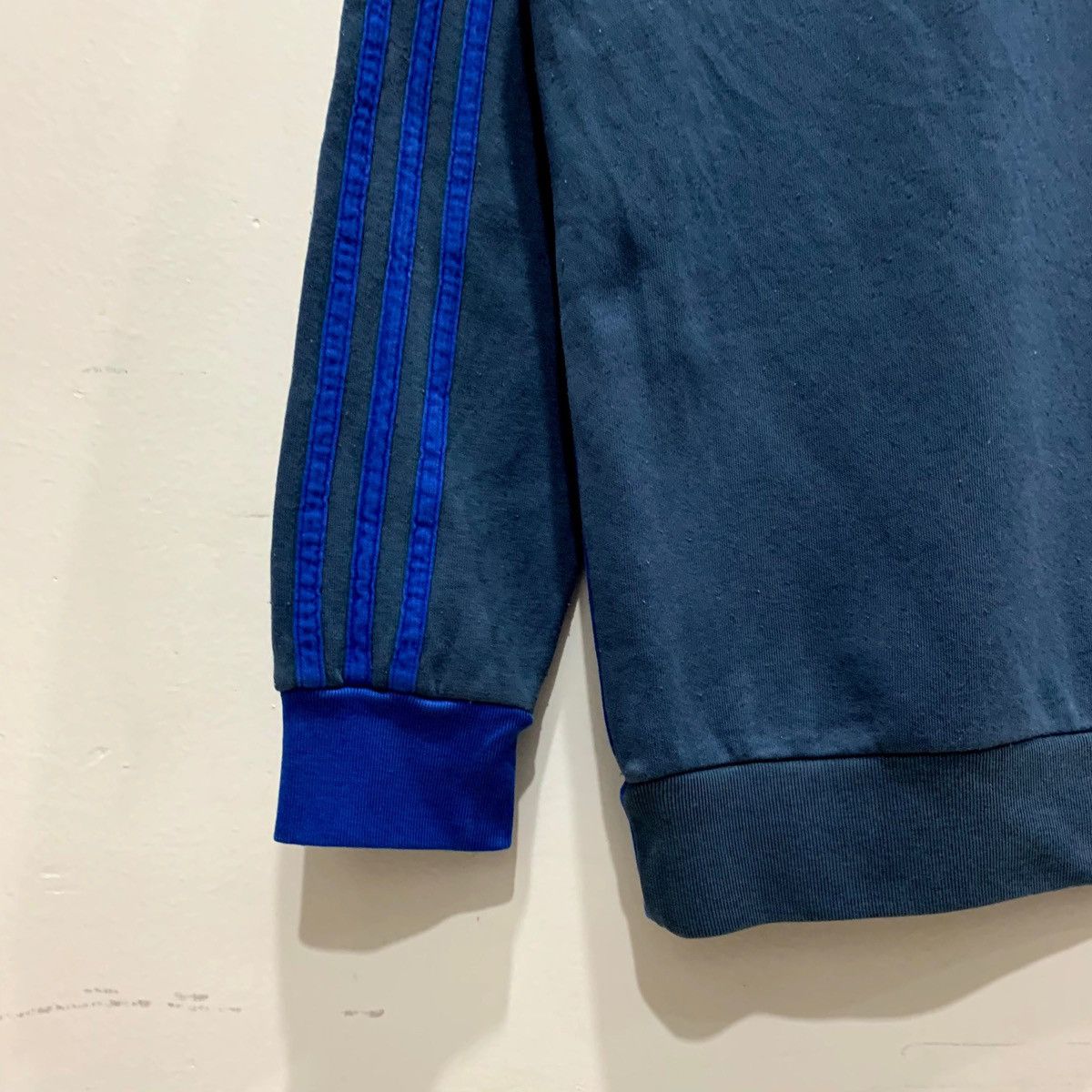 Adidas × Japanese Brand × Vintage ADIDAS Sweatshirts Fits M Size US M / EU 48-50 / 2 - 4 Thumbnail