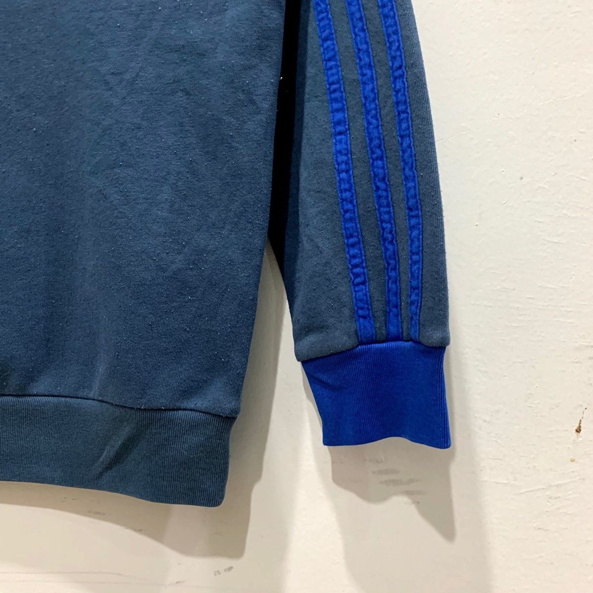 Adidas × Japanese Brand × Vintage ADIDAS Sweatshirts Fits M Size US M / EU 48-50 / 2 - 5 Thumbnail