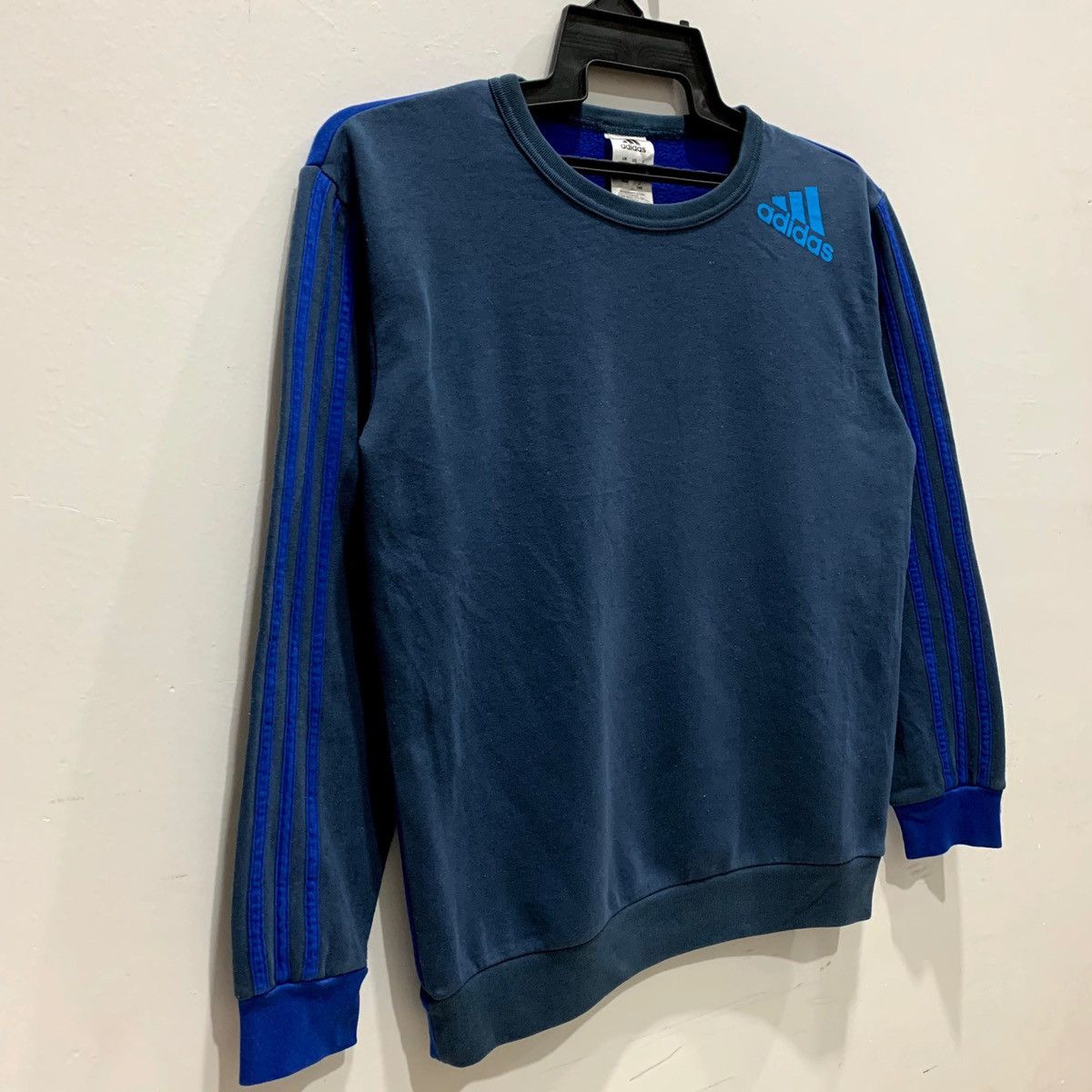 Adidas × Japanese Brand × Vintage ADIDAS Sweatshirts Fits M Size US M / EU 48-50 / 2 - 3 Thumbnail