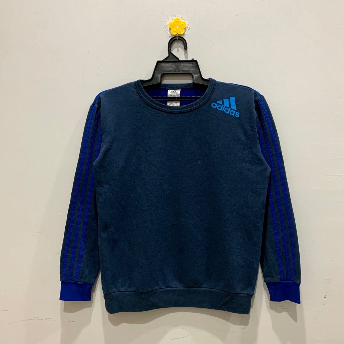 ADIDAS Sweatshirts Fits M