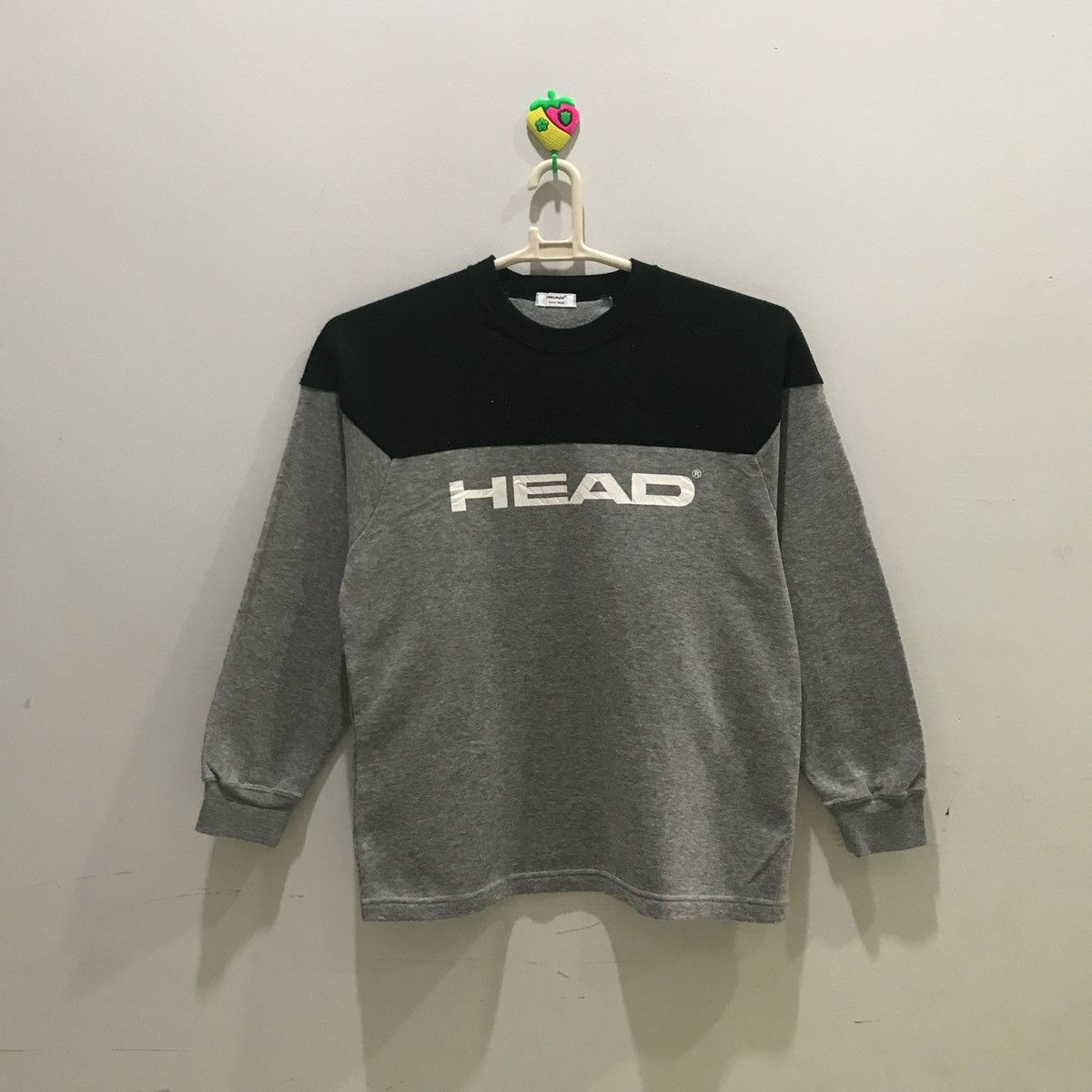 Japanese Brand × Vintage HEAD Sweatshirts Big Spell out Size M Size US M / EU 48-50 / 2 - 1 Thumbnail