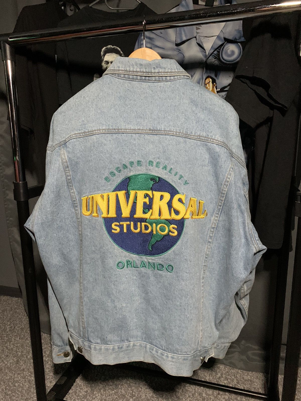 Movie × Universal Studios × Vintage Universal Studios “Escape Reality ...