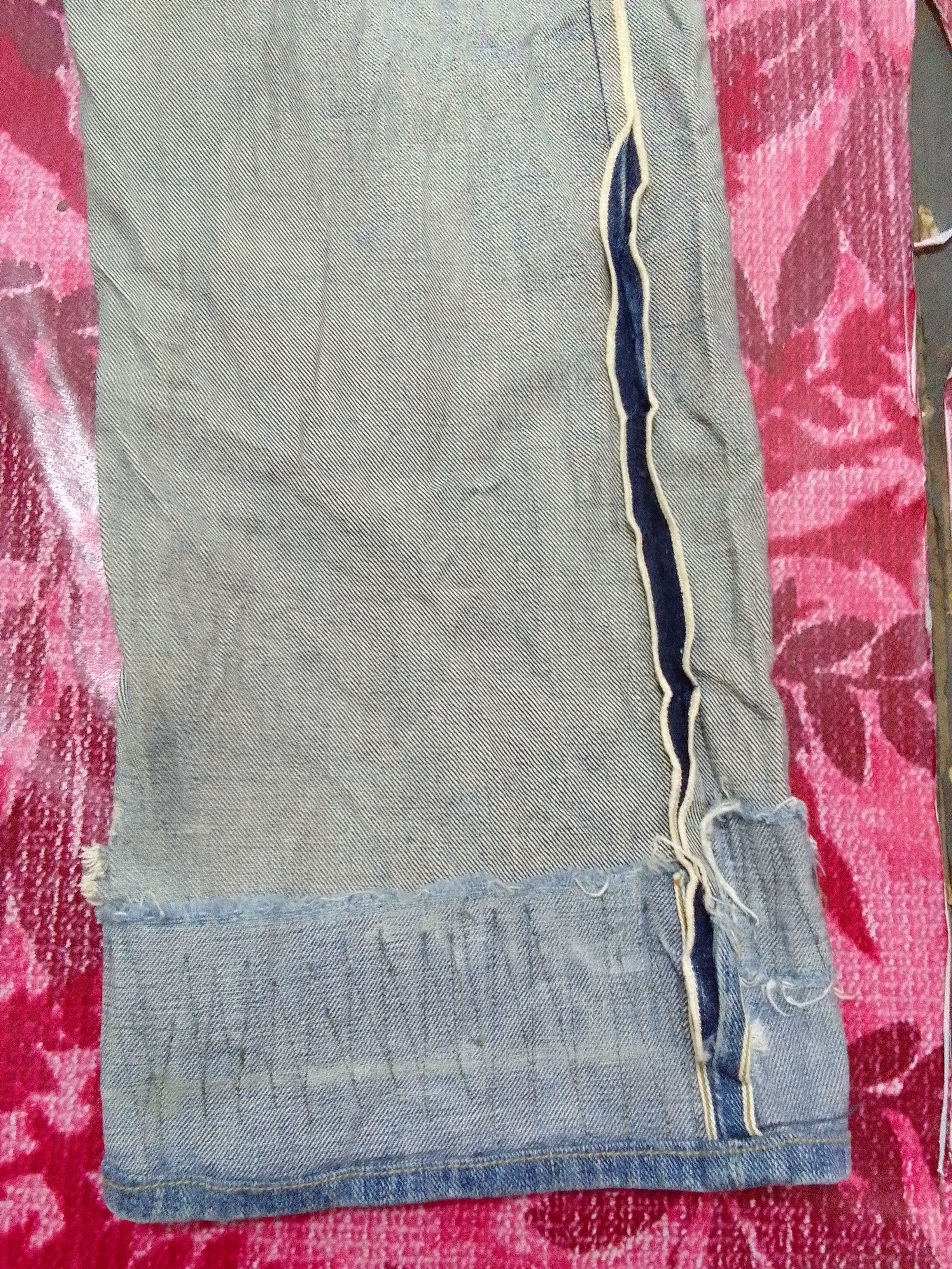 Levi's Ripped DISTRESSED LEVIS LOT 503 Button J09 SELVEDGE DENIM Size US 31 - 22 Thumbnail