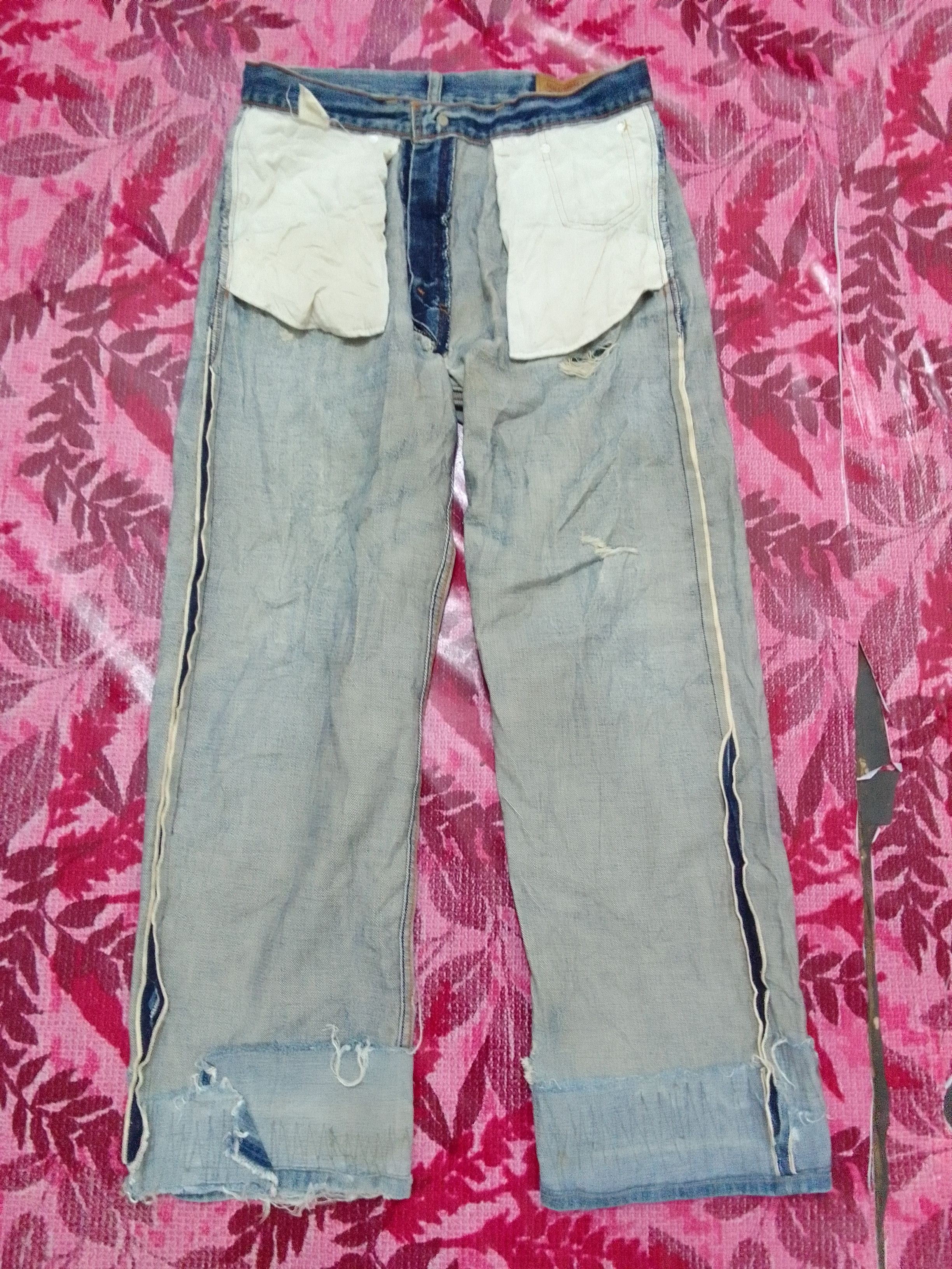 Levi's Ripped DISTRESSED LEVIS LOT 503 Button J09 SELVEDGE DENIM Size US 31 - 23 Thumbnail