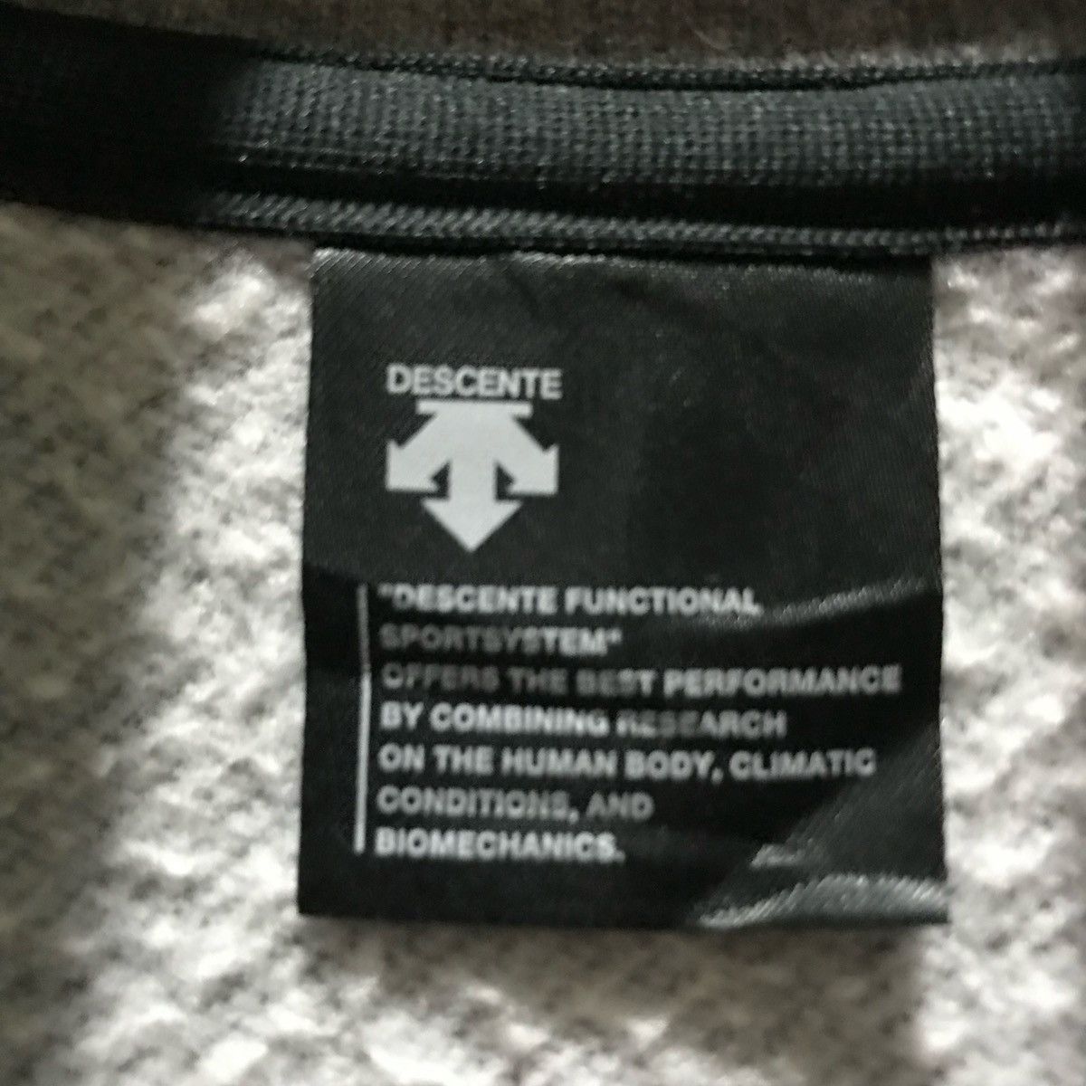 Descente × Japanese Brand × Vintage DESCENTE Sweatshirts Size L Size US L / EU 52-54 / 3 - 4 Thumbnail