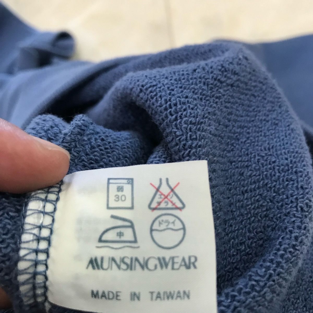 Japanese Brand × Vintage MUNSINGWEAR 1886 Sweatshirts Big Spellout Size 160 fits L Size US L / EU 52-54 / 3 - 6 Thumbnail