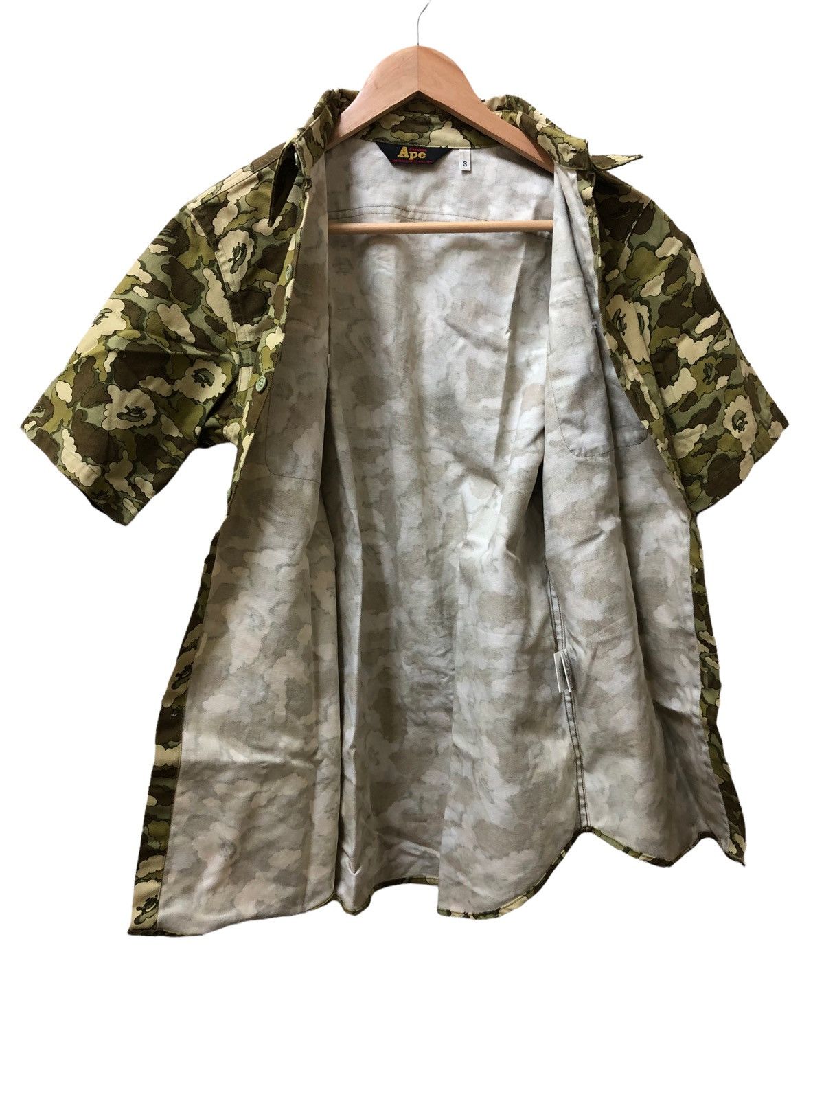 Bape × Kaws BAPE X KAWS CLOUD FULLPRINT CAMO BUTTON UPS Size US S / EU 44-46 / 1 - 2 Thumbnail