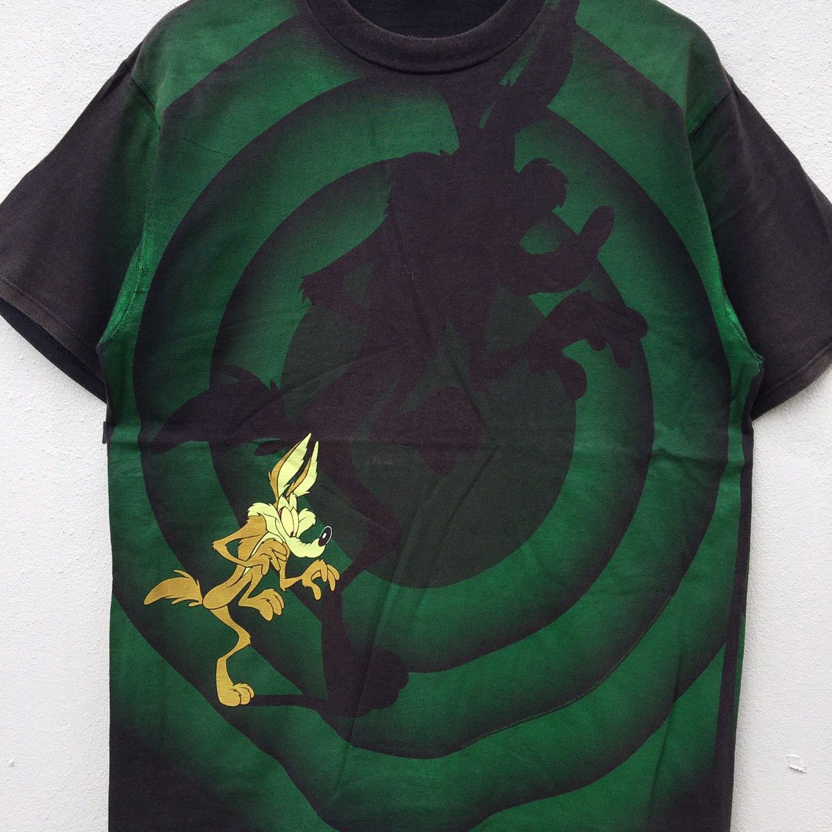Cartoon Network Vintage WILE E COYOTE BULL EYES FULLPRINT DESIGN T-Shirt Size US L / EU 52-54 / 3 - 5 Thumbnail