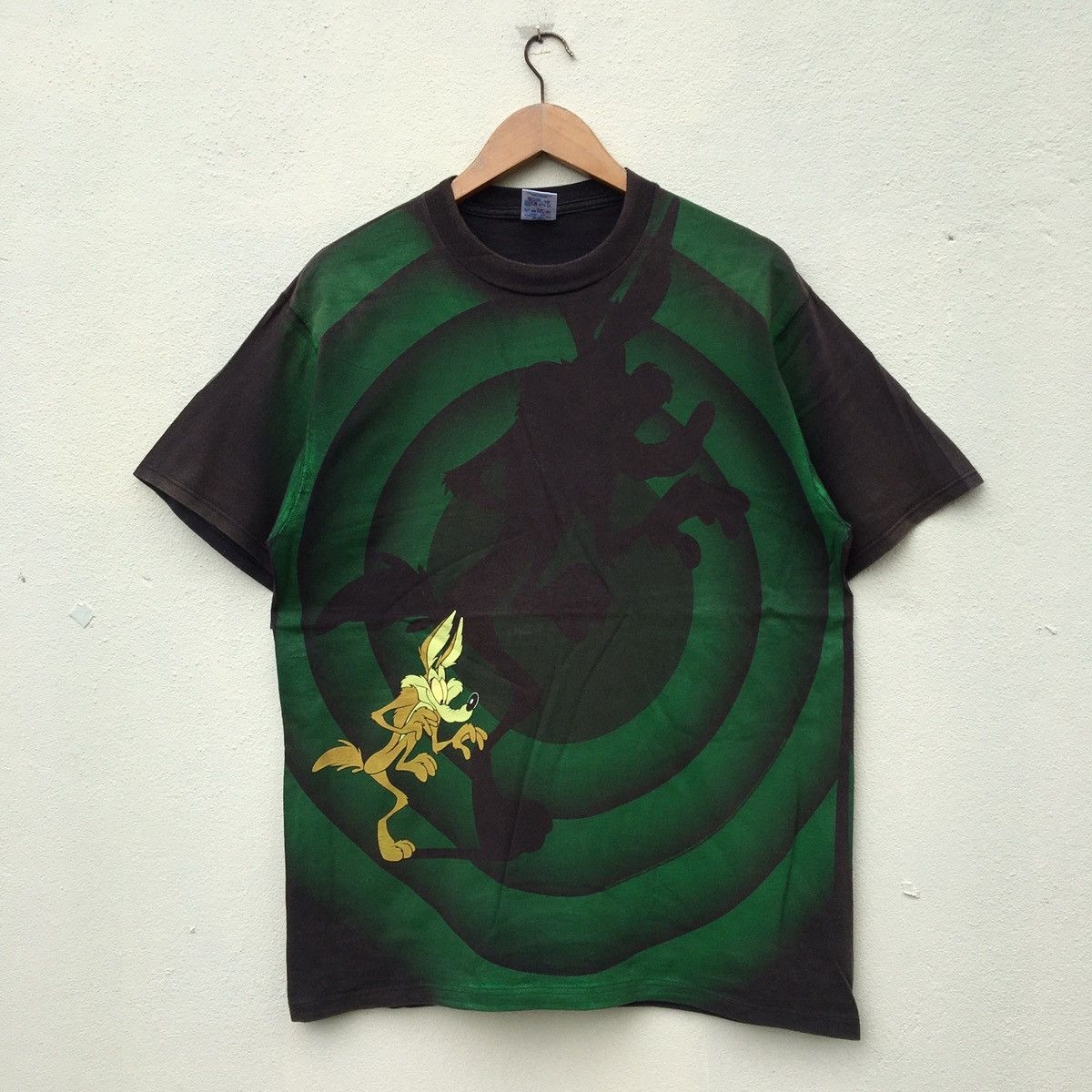 Cartoon Network Vintage WILE E COYOTE BULL EYES FULLPRINT DESIGN T-Shirt Size US L / EU 52-54 / 3 - 1 Thumbnail