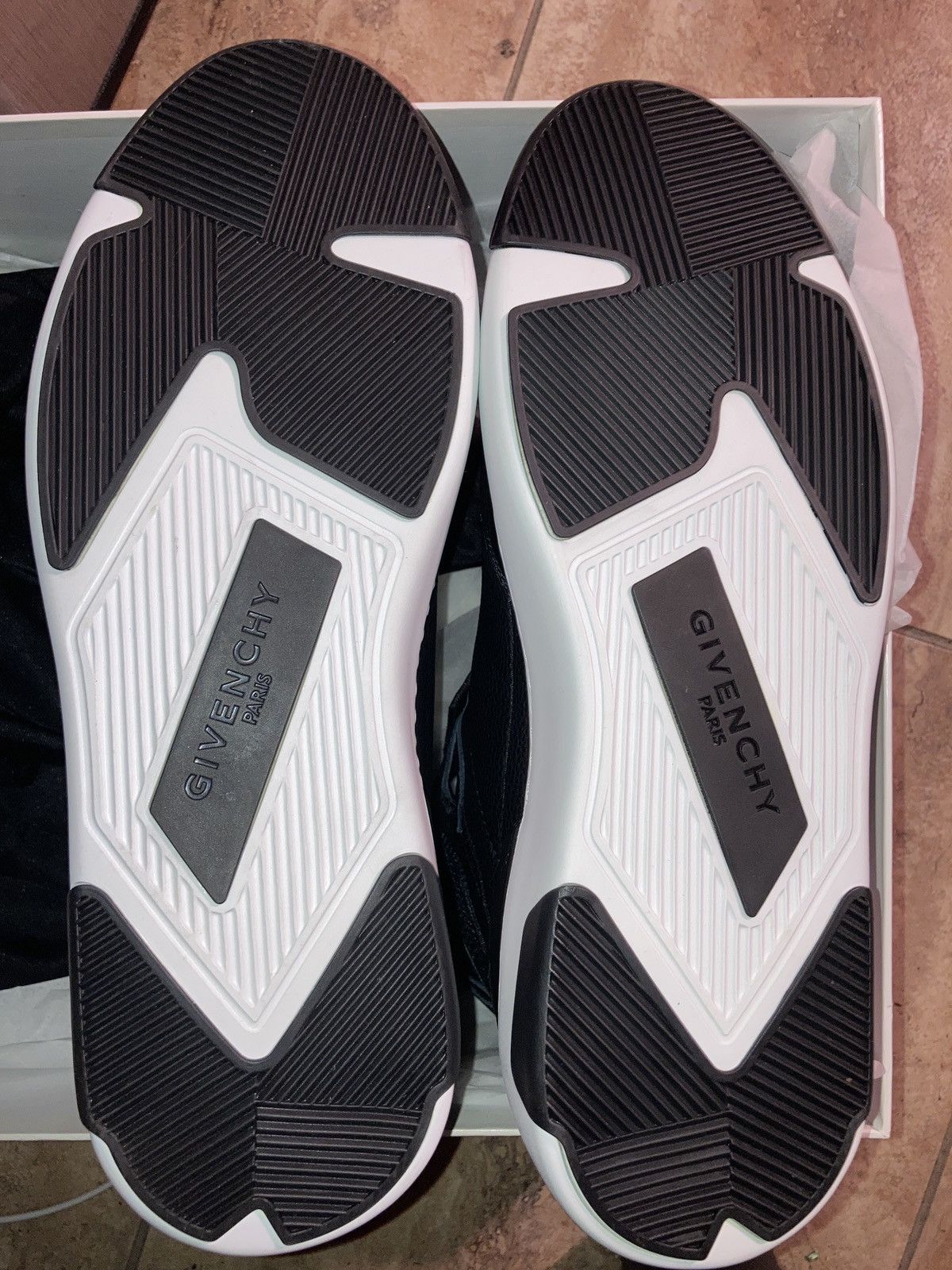 Givenchy Givenchy Super Bowl exclusive sneakers Size US 9 / EU 42 - 2 Thumbnail