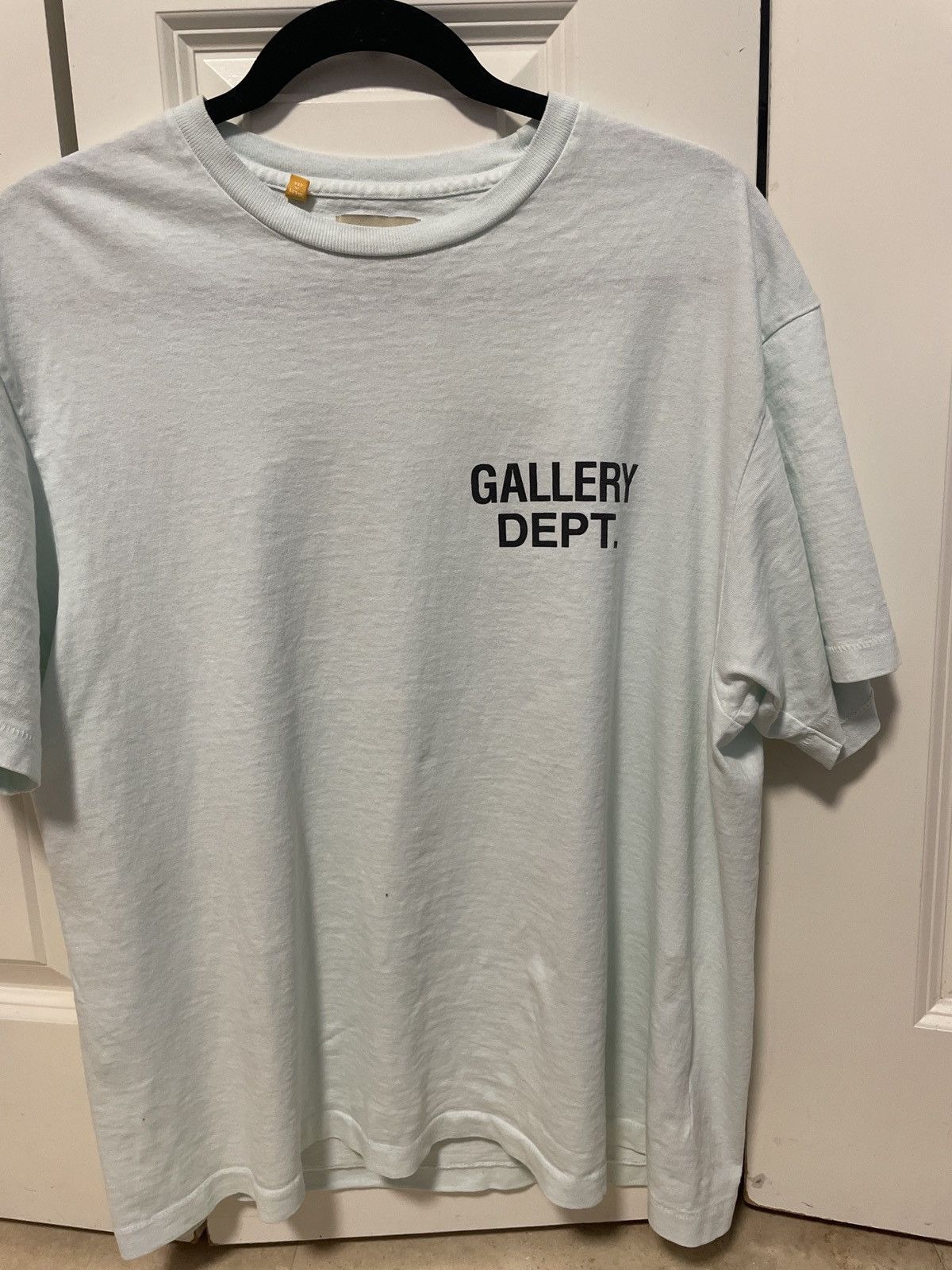 NEW* GALLERY DEPT LOGO POCKET SOUVENIR T-SHIRT (LIGHT/SKY BLUE