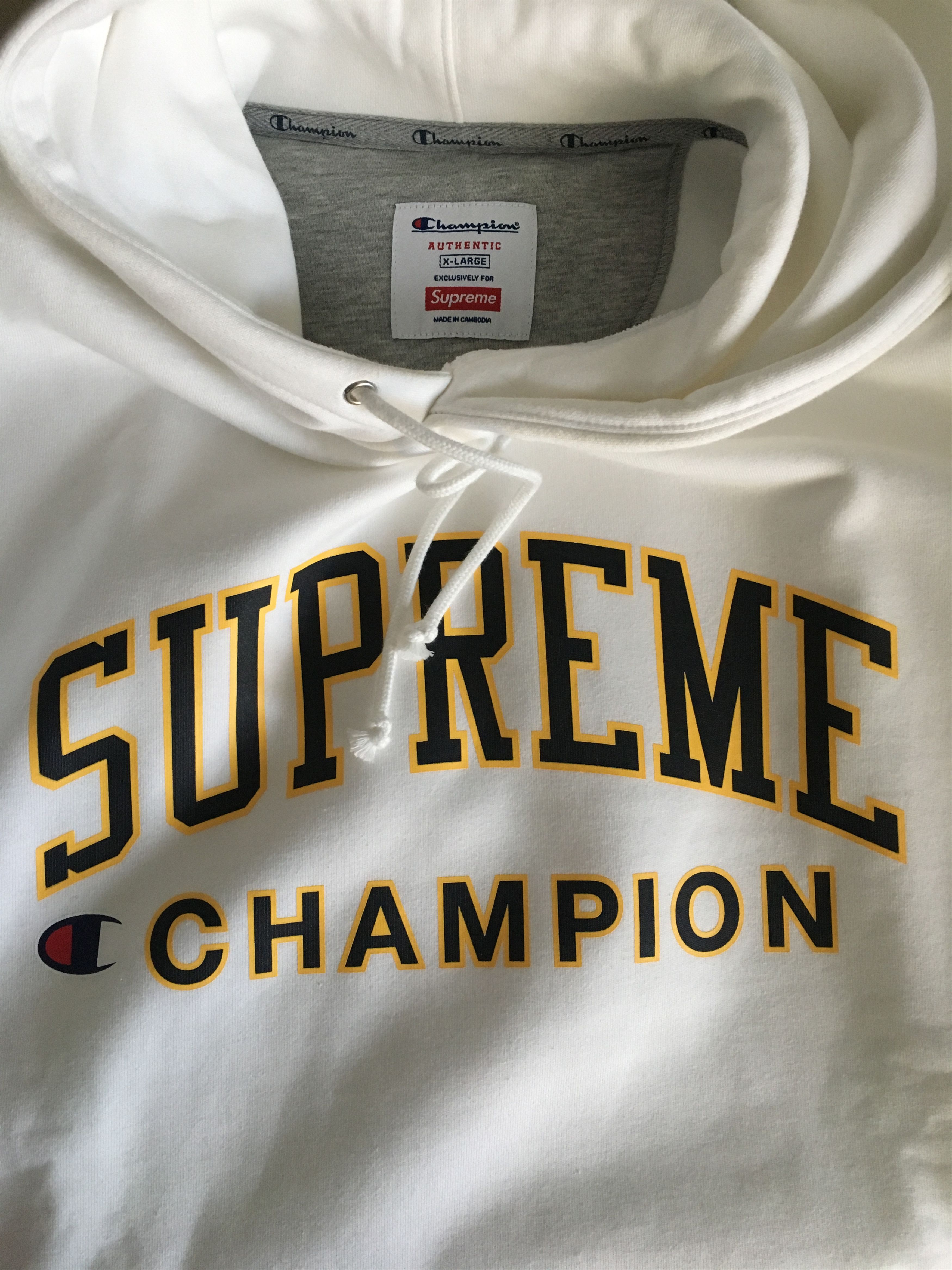 Supreme Supreme x Champion Hoodie White Size US XL / EU 56 / 4 - 2 Preview