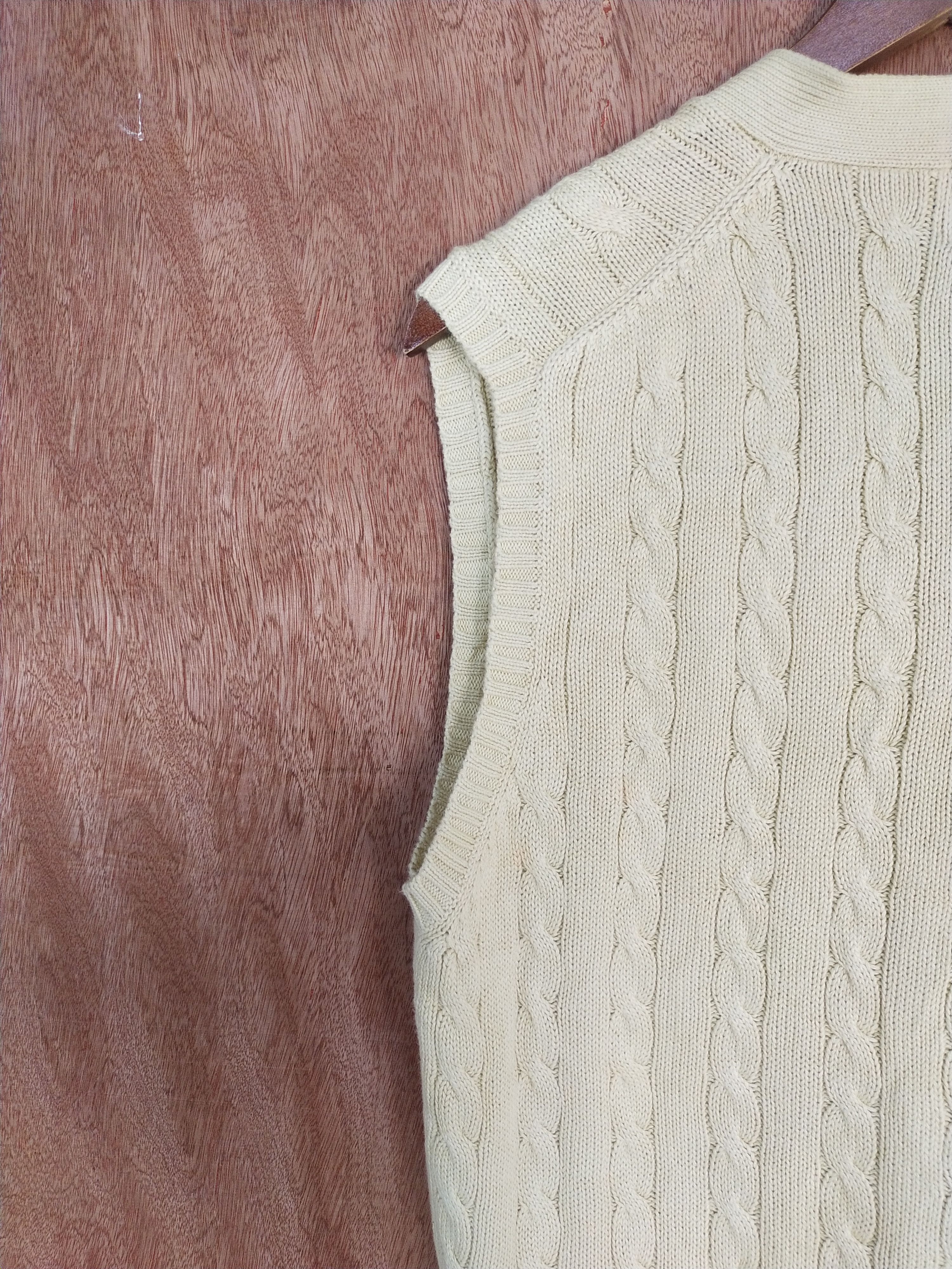 Boston Traders Boston Traders cream sleeveless cable knitwear vest #H295 Size US M / EU 48-50 / 2 - 11 Thumbnail