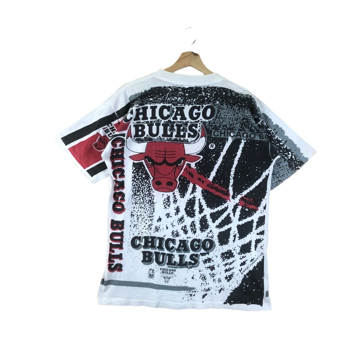 NBA × Vintage Vintage Chicago Bulls Nba Full Print Big logo Magic Johnson Size US L / EU 52-54 / 3 - 7 Thumbnail
