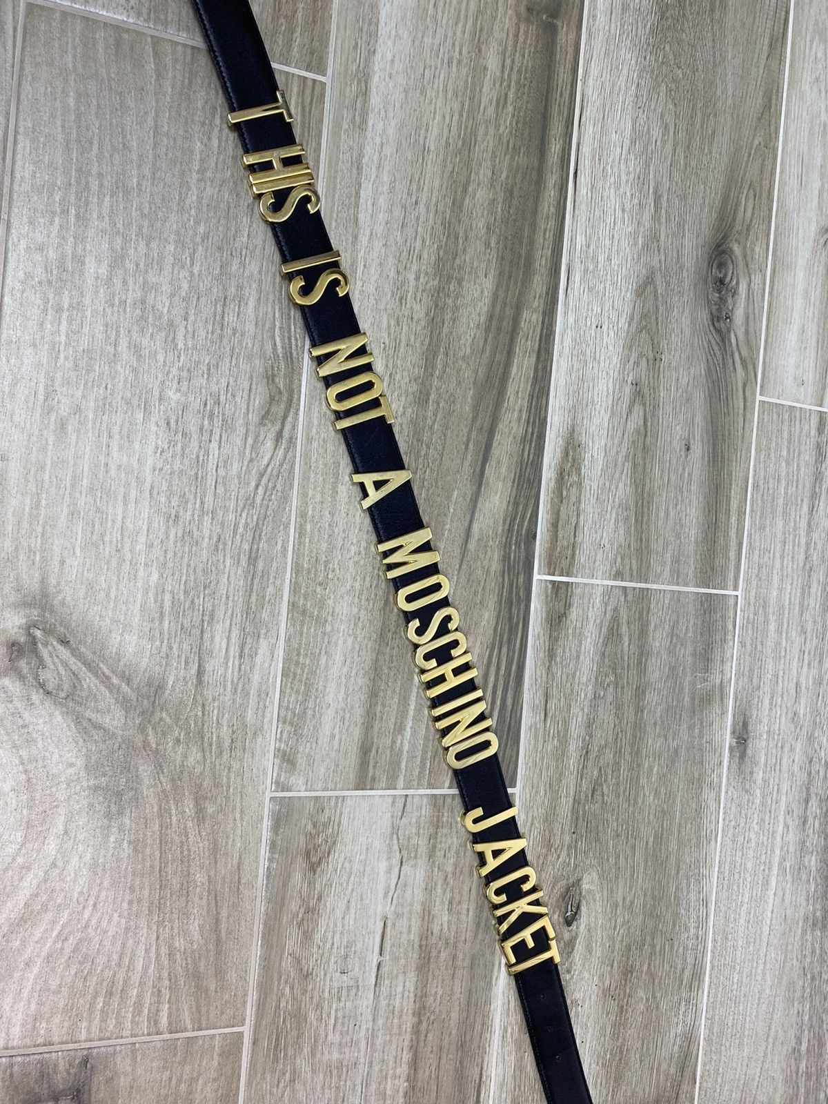 Moschino MOSCHINO leather belt Rare Gold Logo Jacket Redwall Vintage Size ONE SIZE - 4 Thumbnail