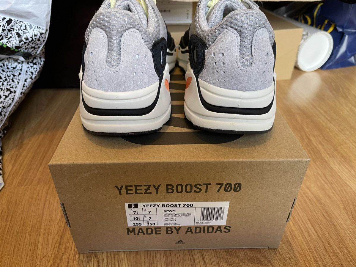 Yeezy Boost 700 Wave Runner 2017