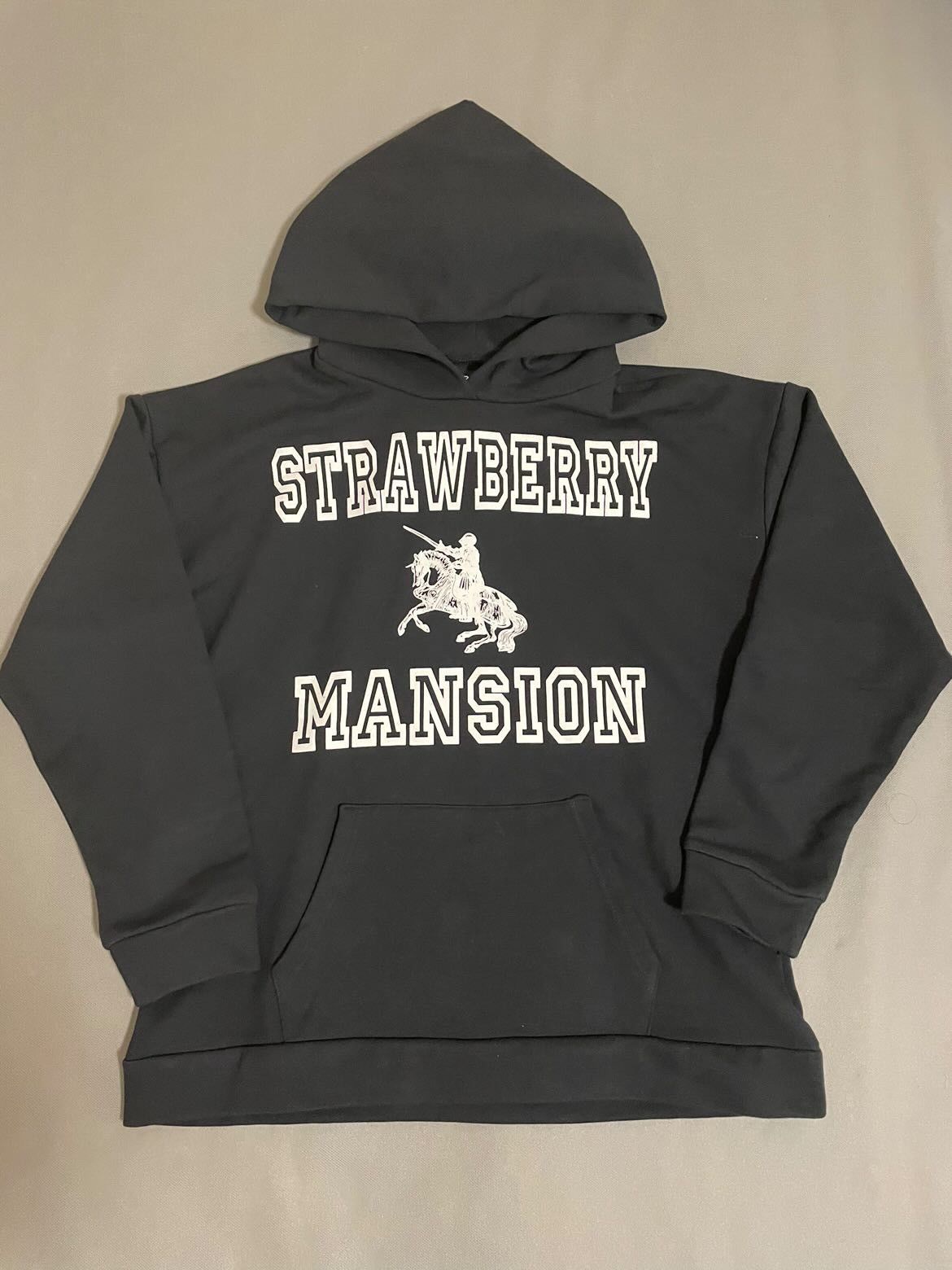 SILAS×INSANE STRAWBERRY SWEAT HOODIE SILAS×INSANE STRAWBERRY SWEAT HOODIE