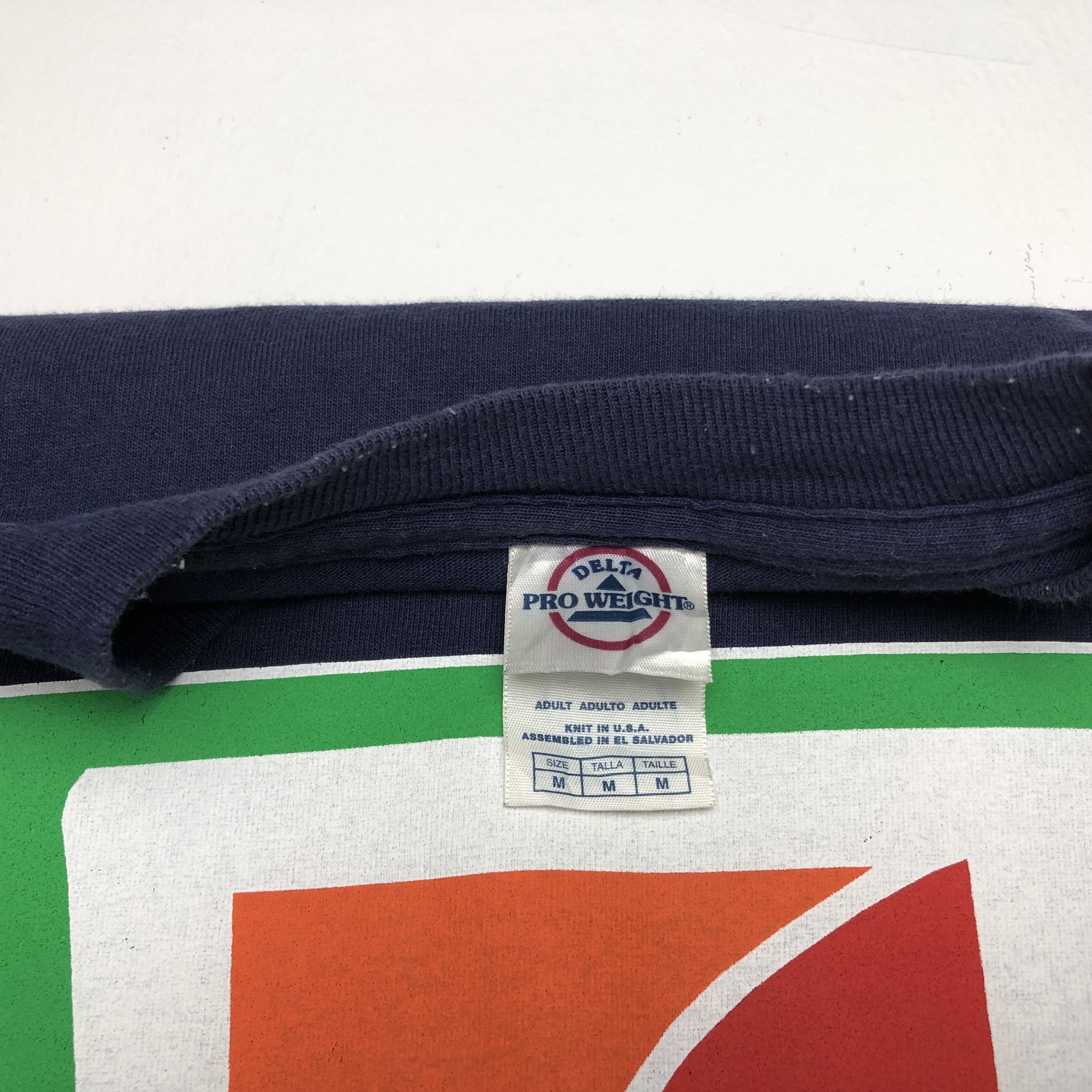 Other Vintage 7 Eleven Guam Big DesignTshirt Size US M / EU 48-50 / 2 - 4 Thumbnail