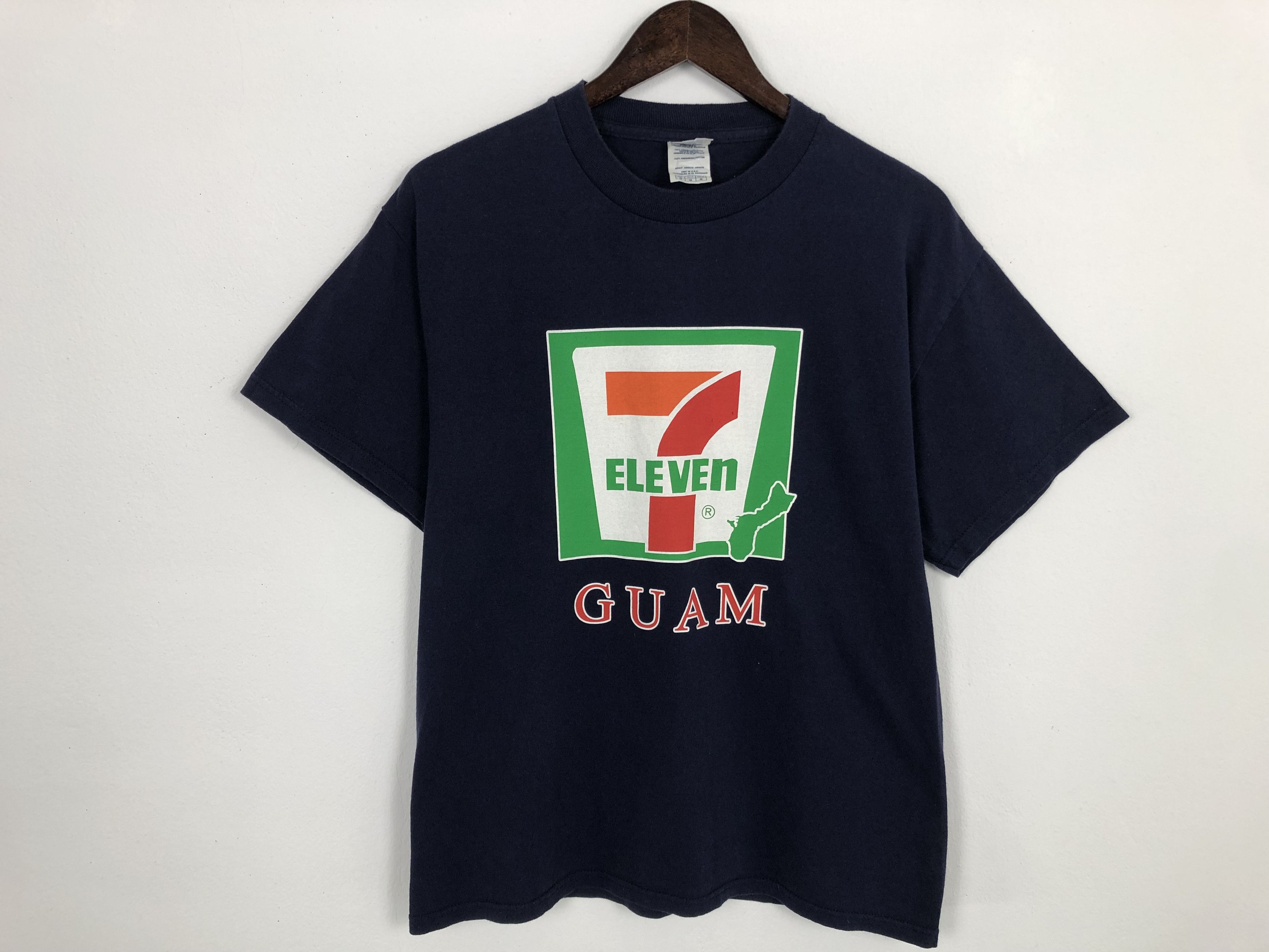 Other Vintage 7 Eleven Guam Big DesignTshirt Size US M / EU 48-50 / 2 - 1 Thumbnail