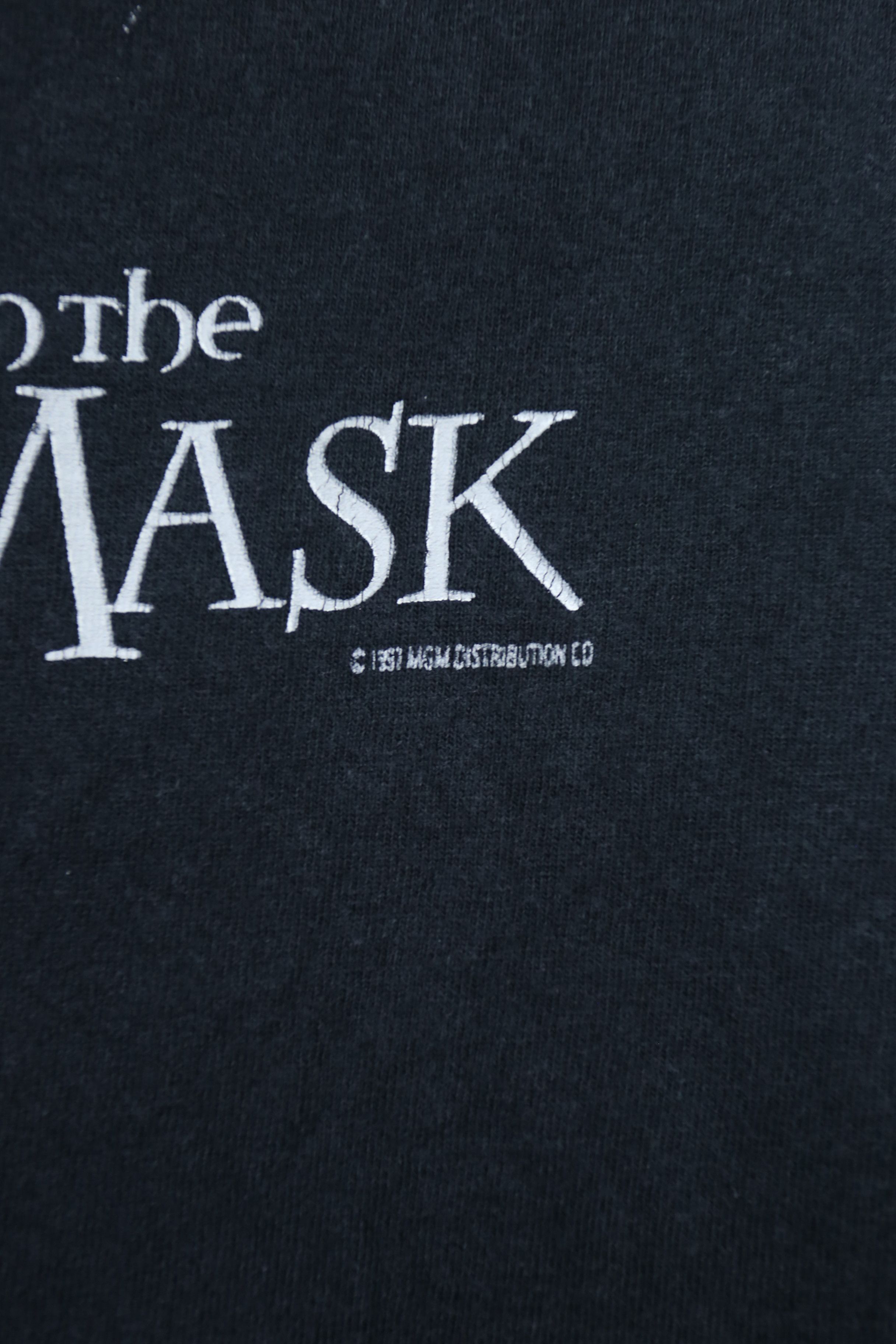 Vintage Vtg. 90s Movie Promo The Man in the Iron Mask (L) GTMC412 Size US L / EU 52-54 / 3 - 4 Thumbnail