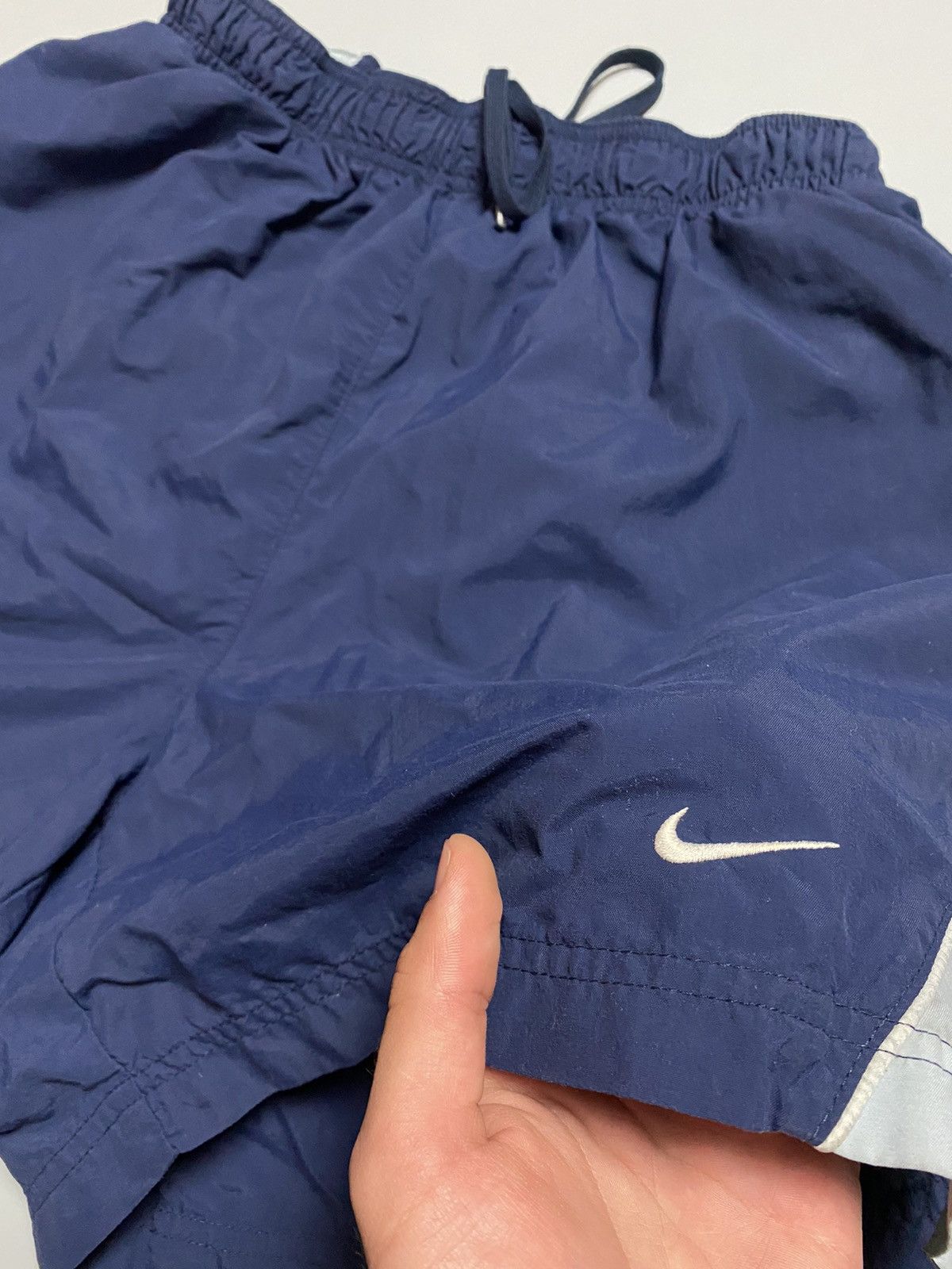 Nike Nike vintage shorts stripes small embroidered swoosh Size US 37 - 4 Thumbnail