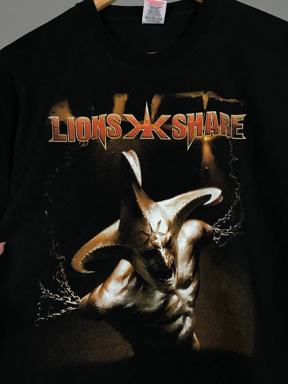 Band Tees × Vintage Lions Share 2009 dark hours vintage rock band tee Size US M / EU 48-50 / 2 - 3 Thumbnail