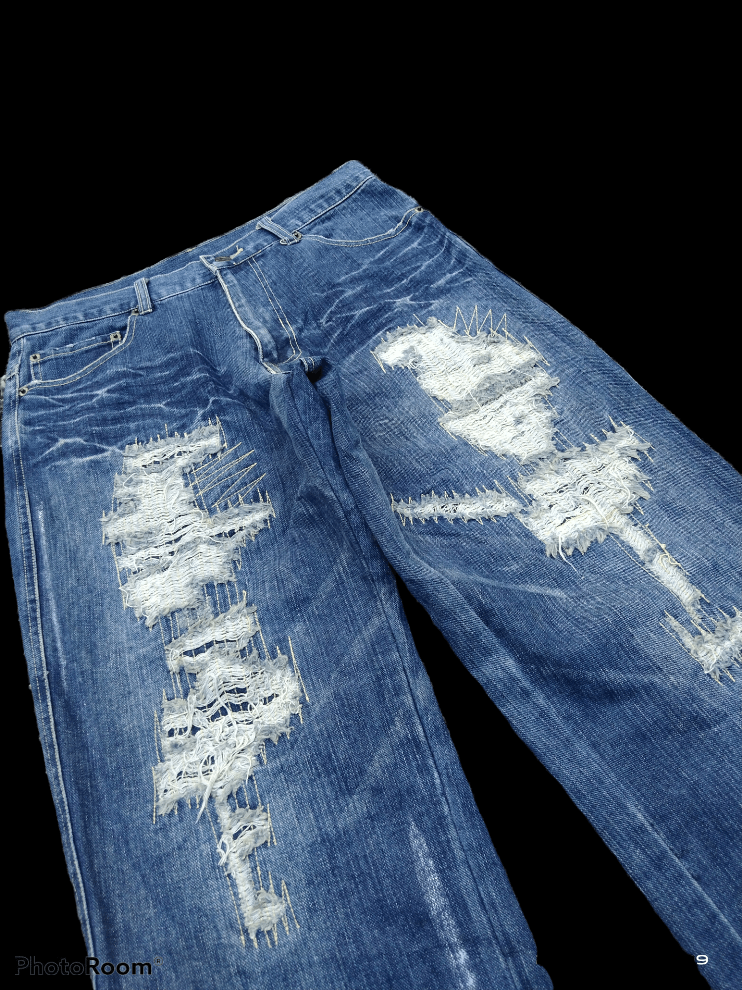 DiSTRESSED BORO PACTH MASSIVE SQUAD DENIM PANTS