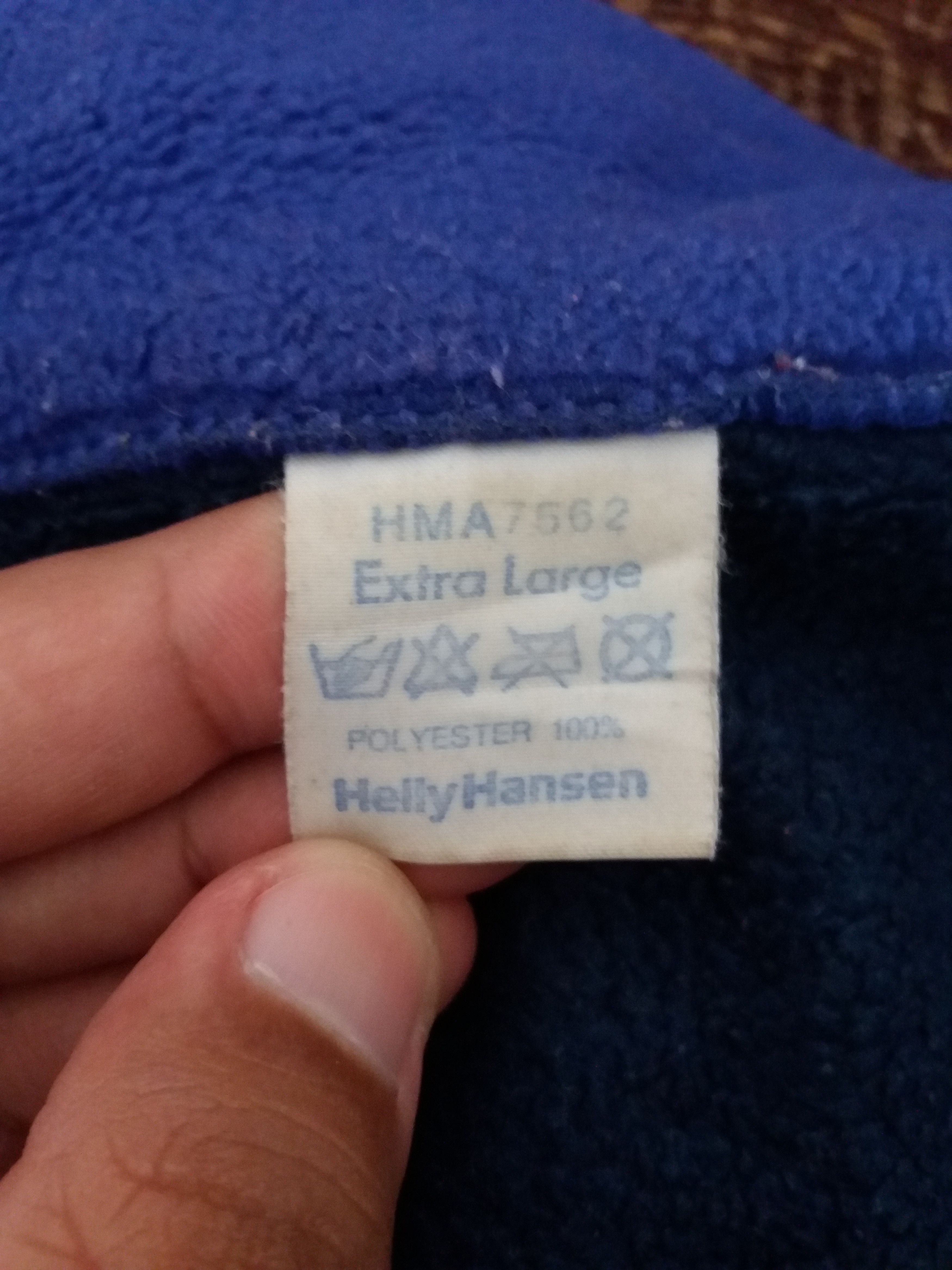 Helly Hansen Helly Hansen zipper fleece armpit mesurement 27inches Size US L / EU 52-54 / 3 - 4 Thumbnail