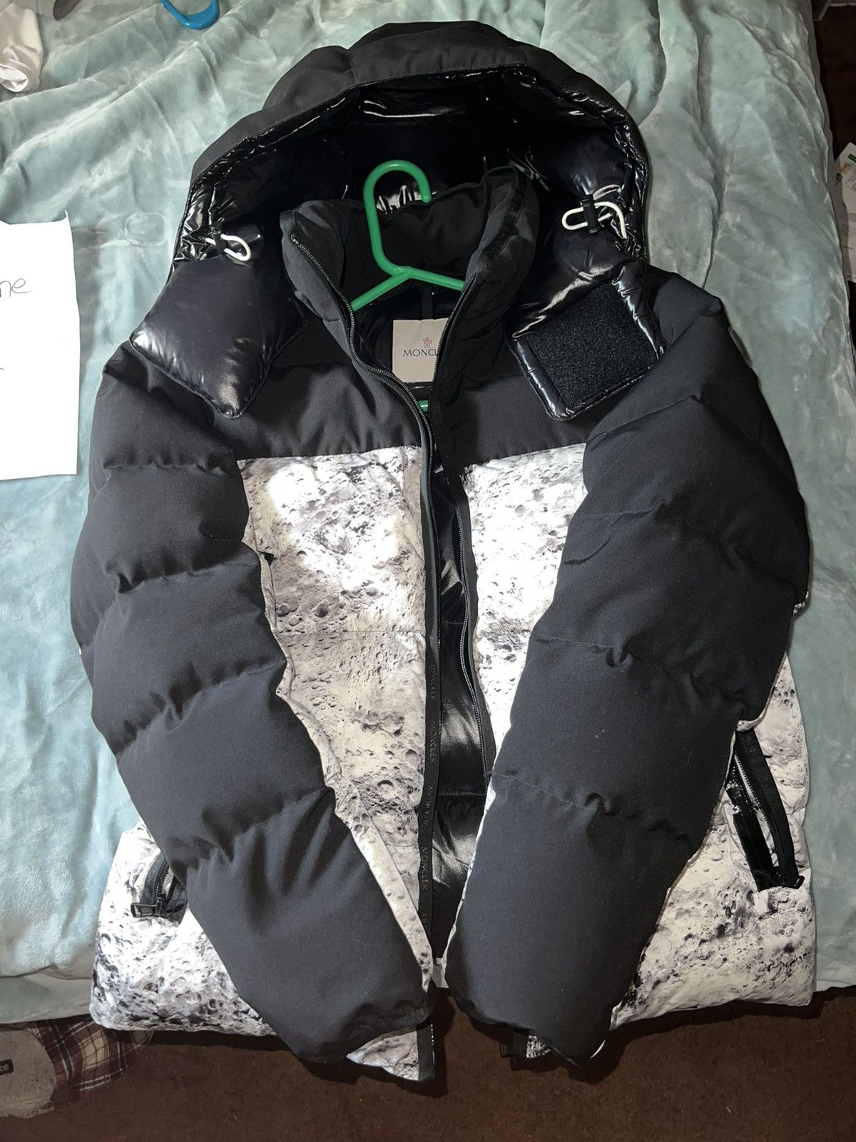 Moncler Moncler genius Blanc Giubbotto Moon Print puffer jacket 