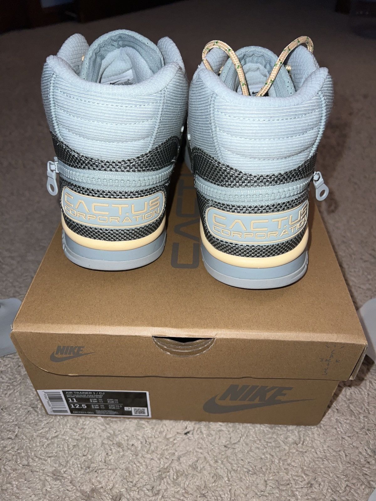 Nike × Travis Scott Travis Scott Air trainer 1 Grey haze Size US 11 / EU 44 - 4 Thumbnail