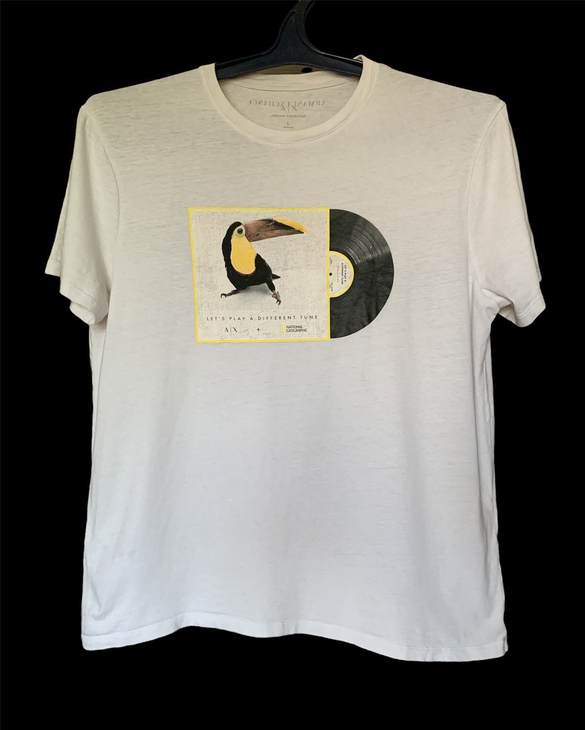 Armani Exchange Armani Exchange National Geographic tucan vinyl tee Size US L / EU 52-54 / 3 - 1 Thumbnail