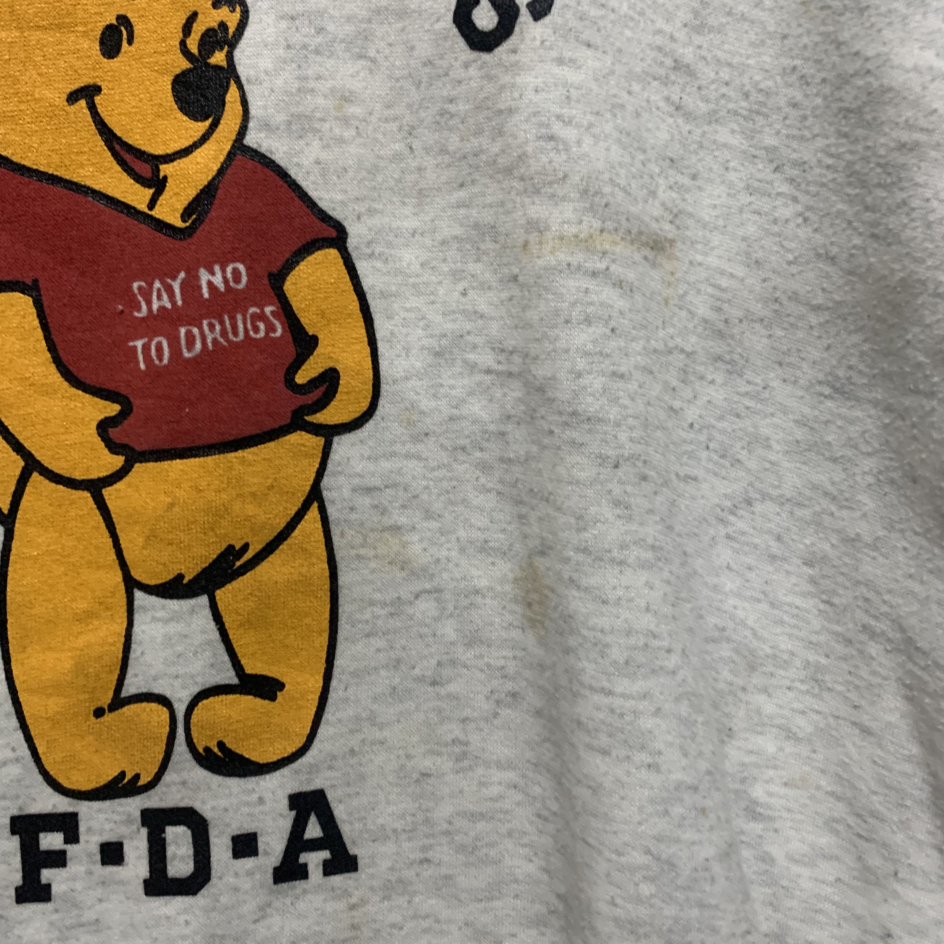 Disney Vintage Pooh Teddy Bear Minor Graphic Crewneck Sweatshirt Size US M / EU 48-50 / 2 - 3 Thumbnail