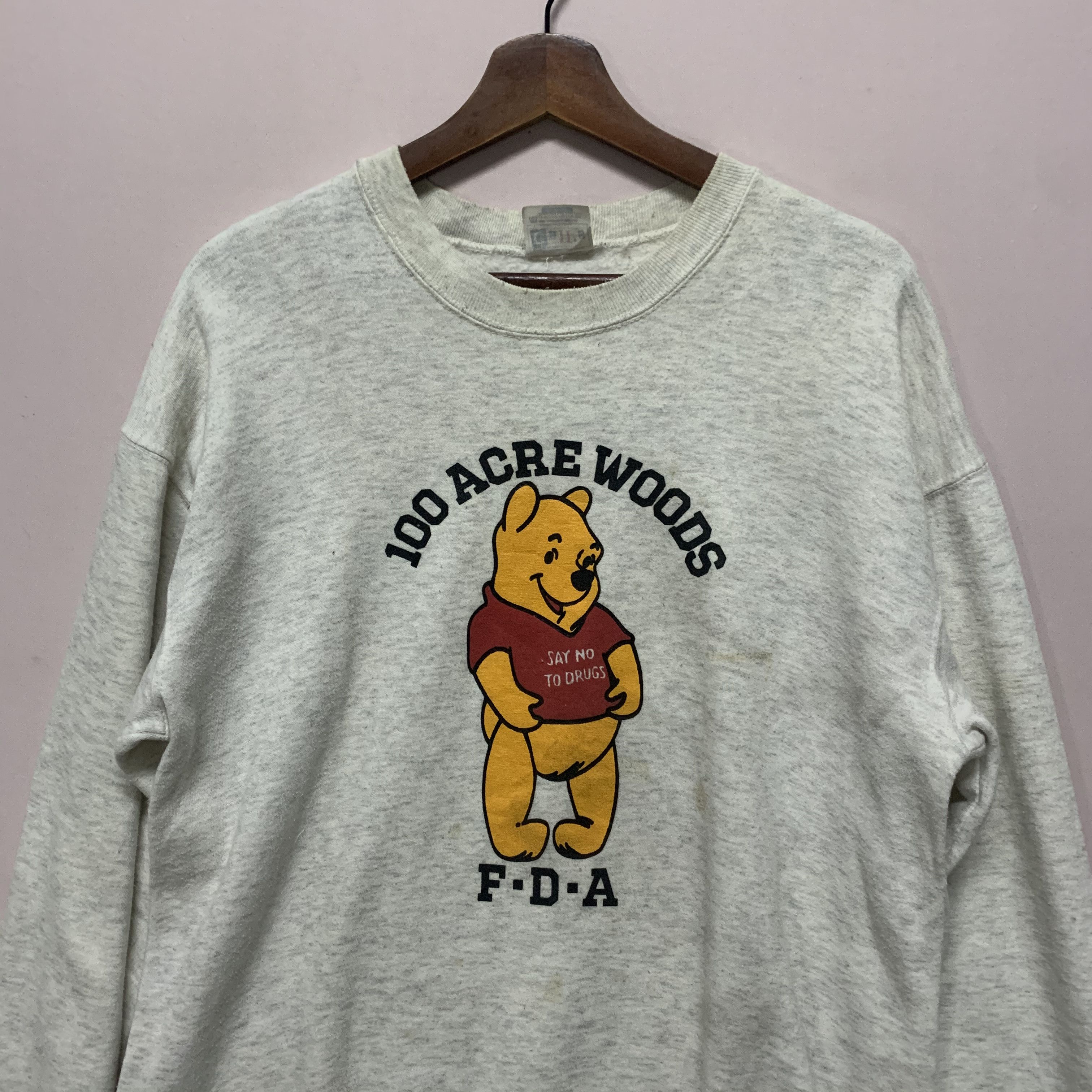 Disney Vintage Pooh Teddy Bear Minor Graphic Crewneck Sweatshirt Size US M / EU 48-50 / 2 - 2 Thumbnail