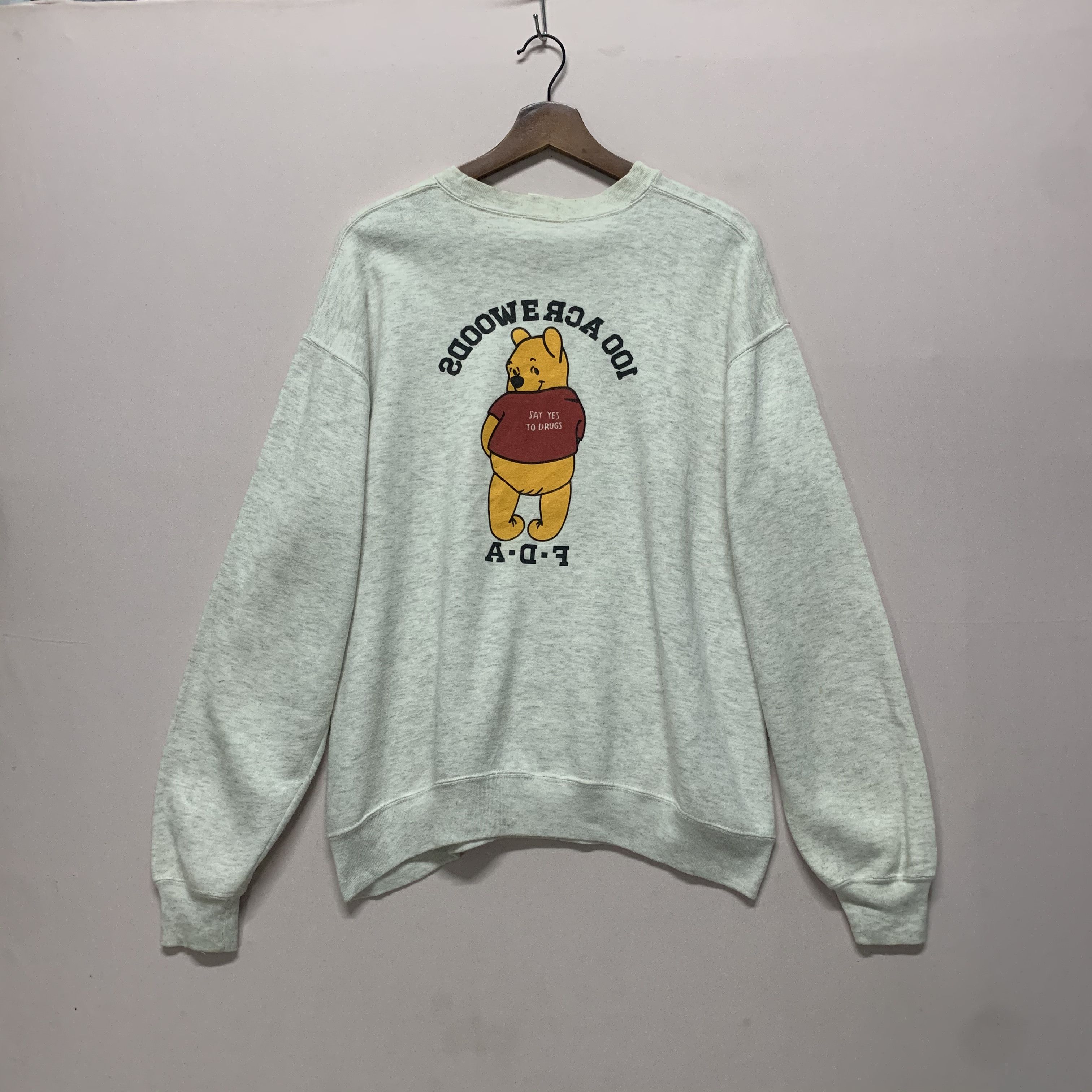 Disney Vintage Pooh Teddy Bear Minor Graphic Crewneck Sweatshirt Size US M / EU 48-50 / 2 - 7 Thumbnail