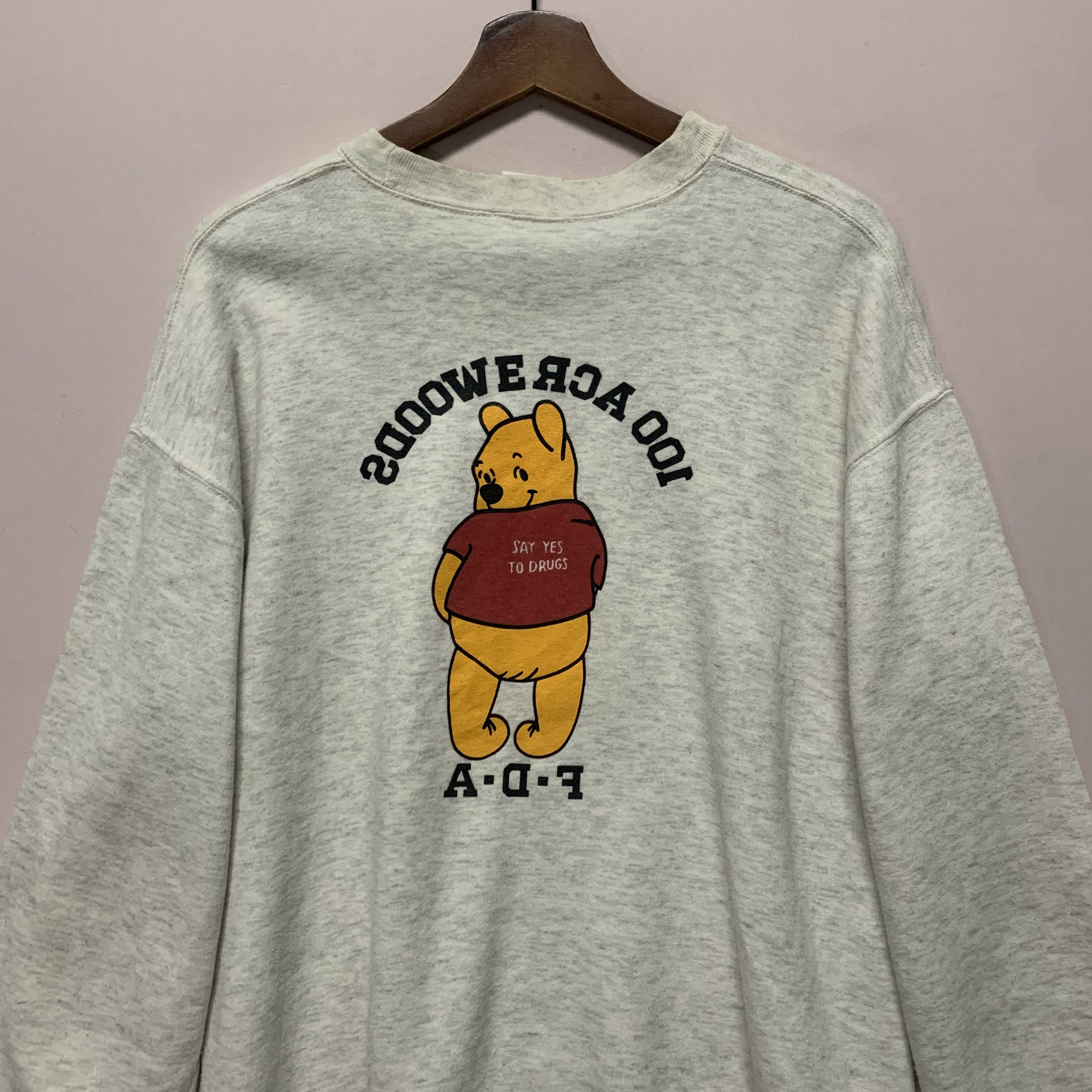 Disney Vintage Pooh Teddy Bear Minor Graphic Crewneck Sweatshirt Size US M / EU 48-50 / 2 - 8 Thumbnail
