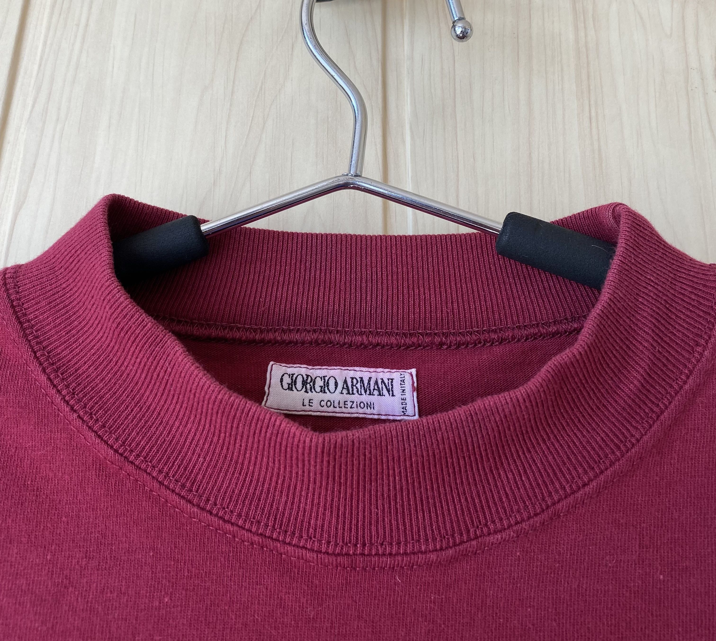 Giorgio Armani Vintage 90s Giorgio Armani middle logo t-shirt Size US L / EU 52-54 / 3 - 4 Thumbnail