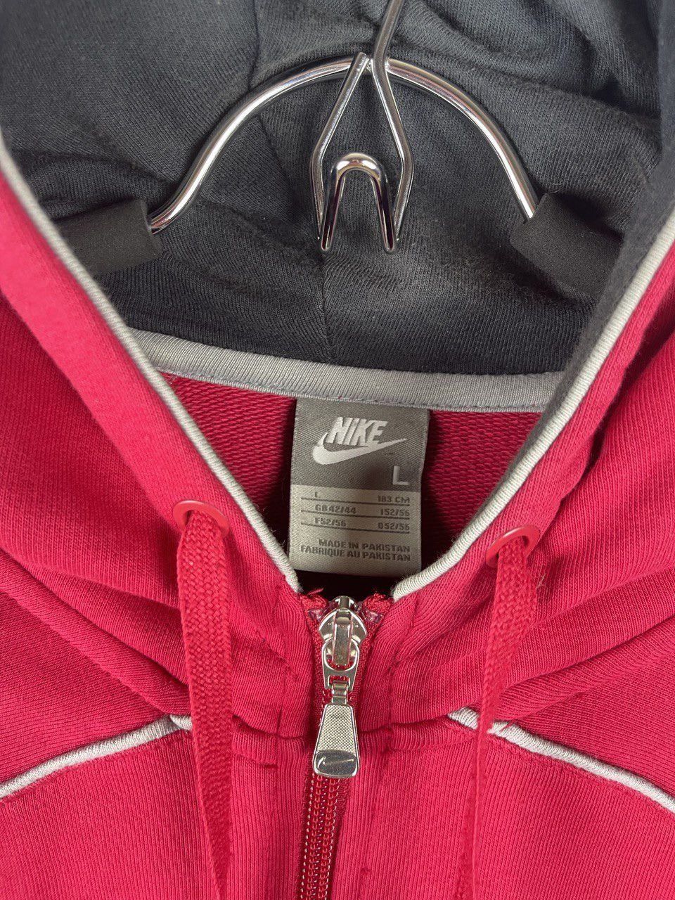 Nike Nike vintage y2k red black hoodie logo swoosh jacket Size US L / EU 52-54 / 3 - 4 Thumbnail