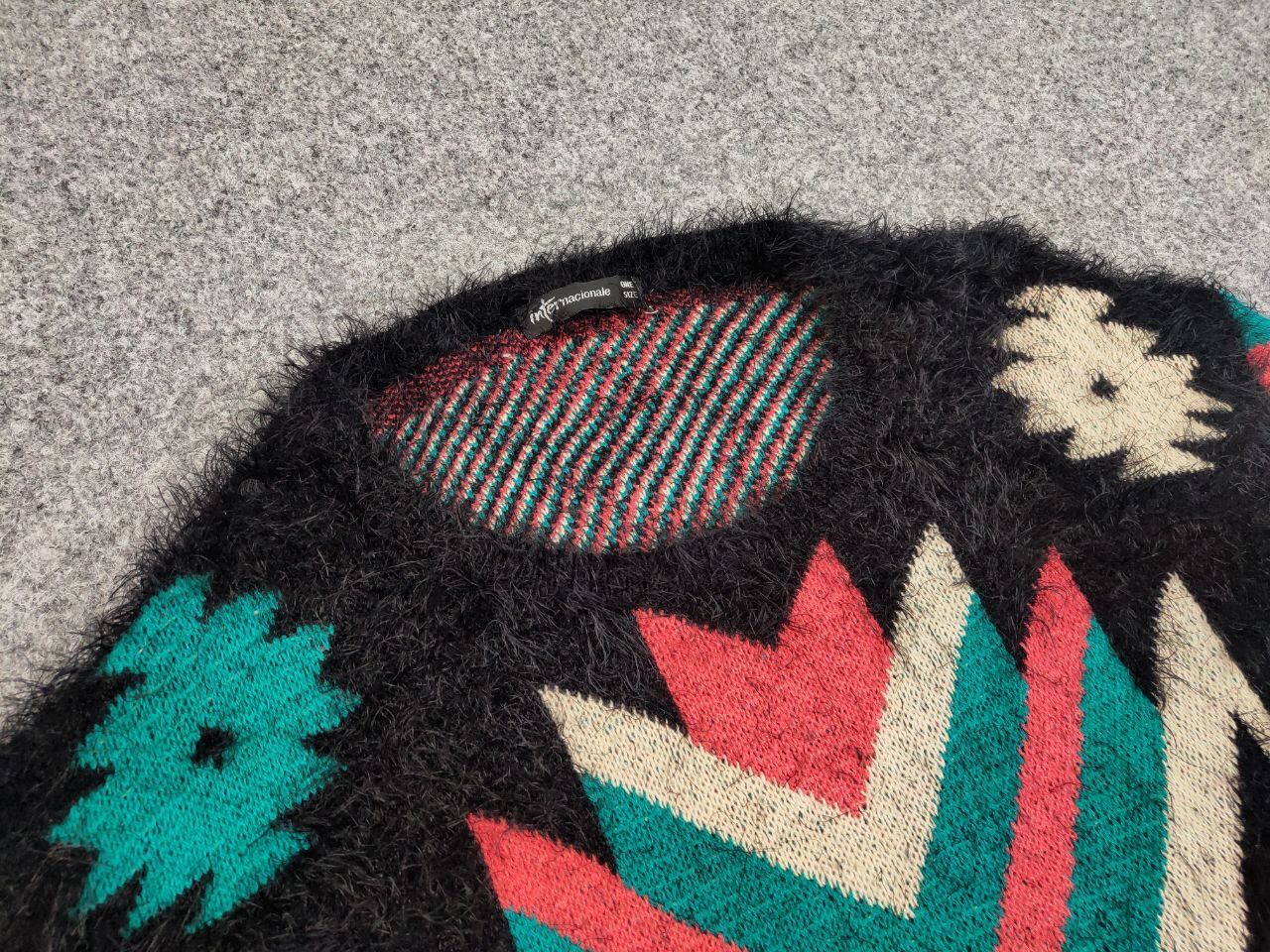 Japanese Brand Vintage 90's Japanese Pattern Mohair Style Crewneck Sweater Size US S / EU 44-46 / 1 - 14 Thumbnail