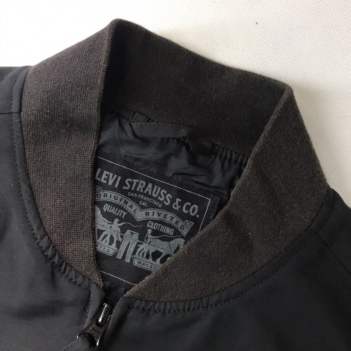 Levi's Levi’s Black Bomber Sun Faded Jacket Size US M / EU 48-50 / 2 - 9 Thumbnail