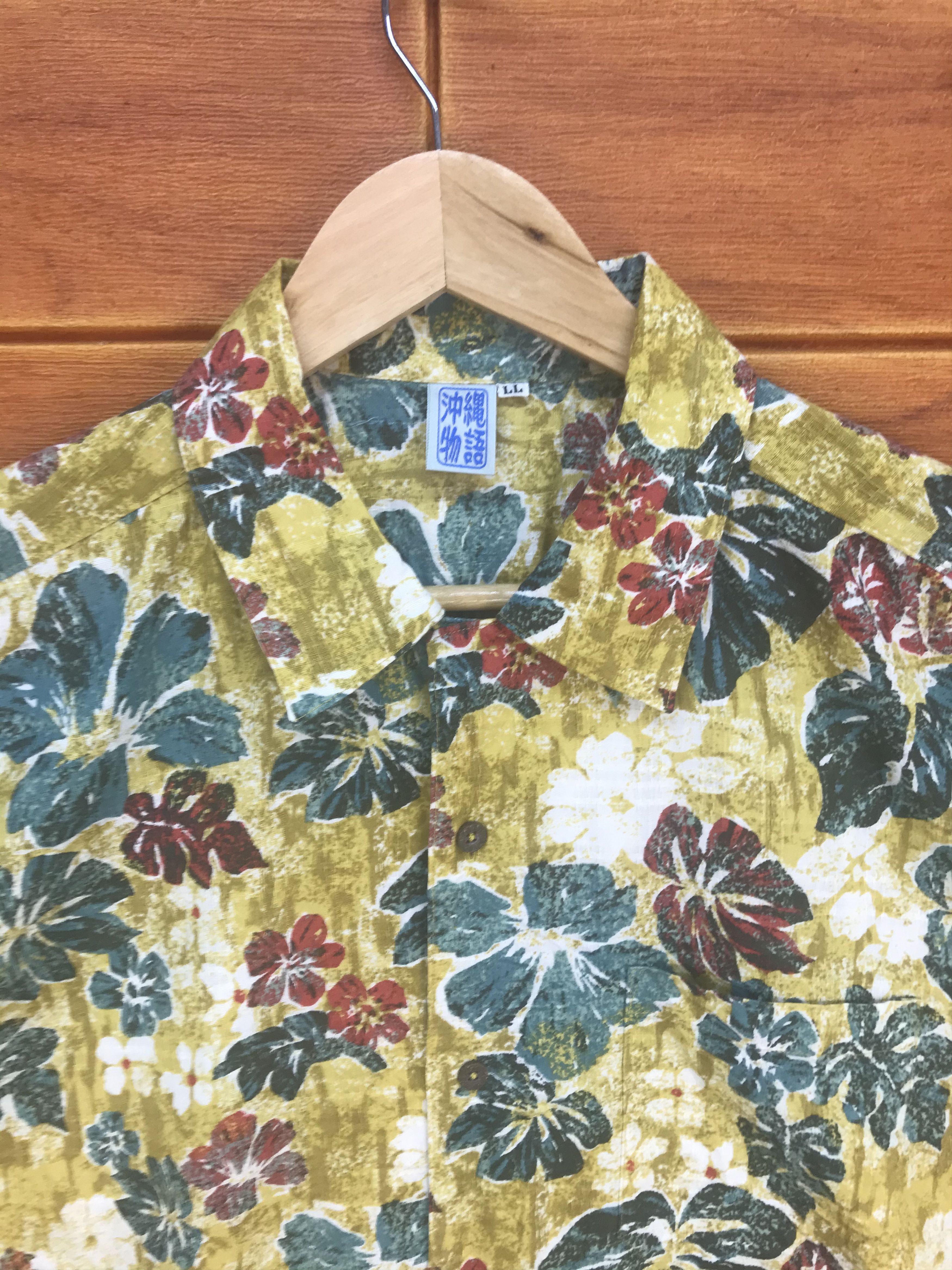 Vintage Vintage Japanese Hawaiian Made In Okinawa Aloha Shirt Size US L / EU 52-54 / 3 - 2 Thumbnail
