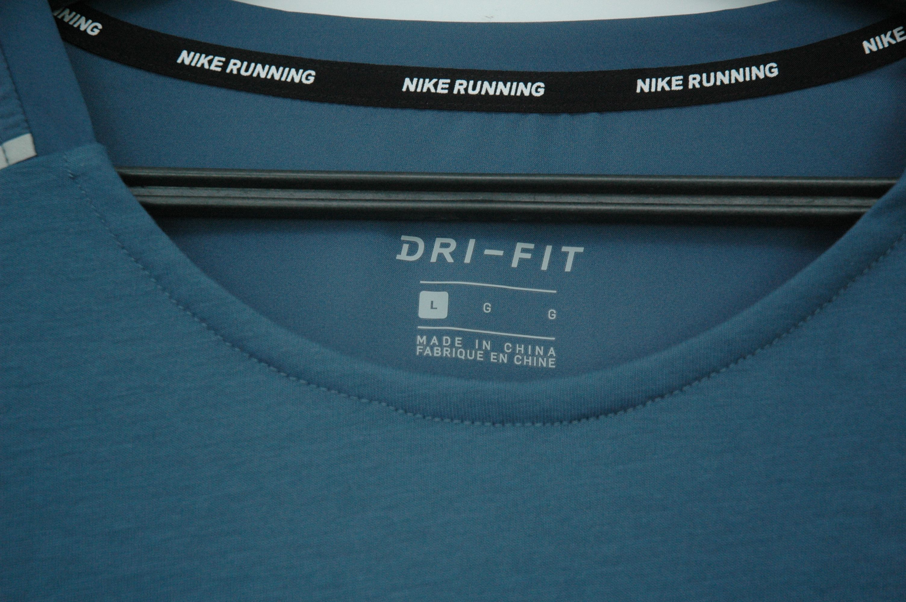 Nike Nike Dri-Fit Running Rise 365 Top LS Hybrid Reflective Logo Size US L / EU 52-54 / 3 - 10 Thumbnail
