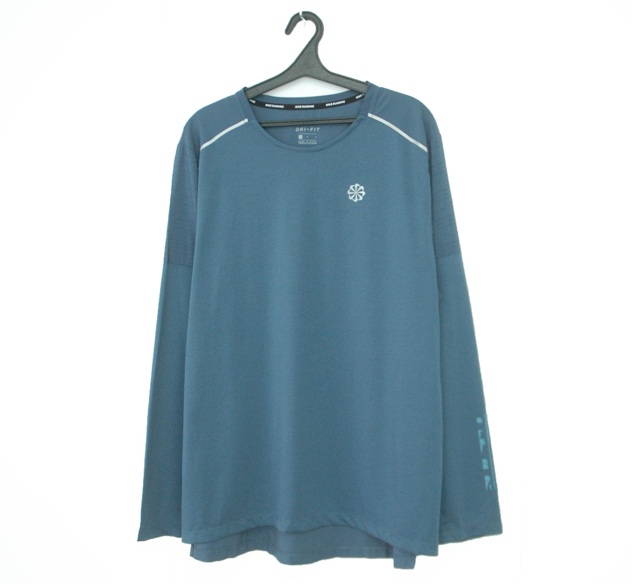 Nike Nike Dri-Fit Running Rise 365 Top LS Hybrid Reflective Logo Size US L / EU 52-54 / 3 - 5 Thumbnail