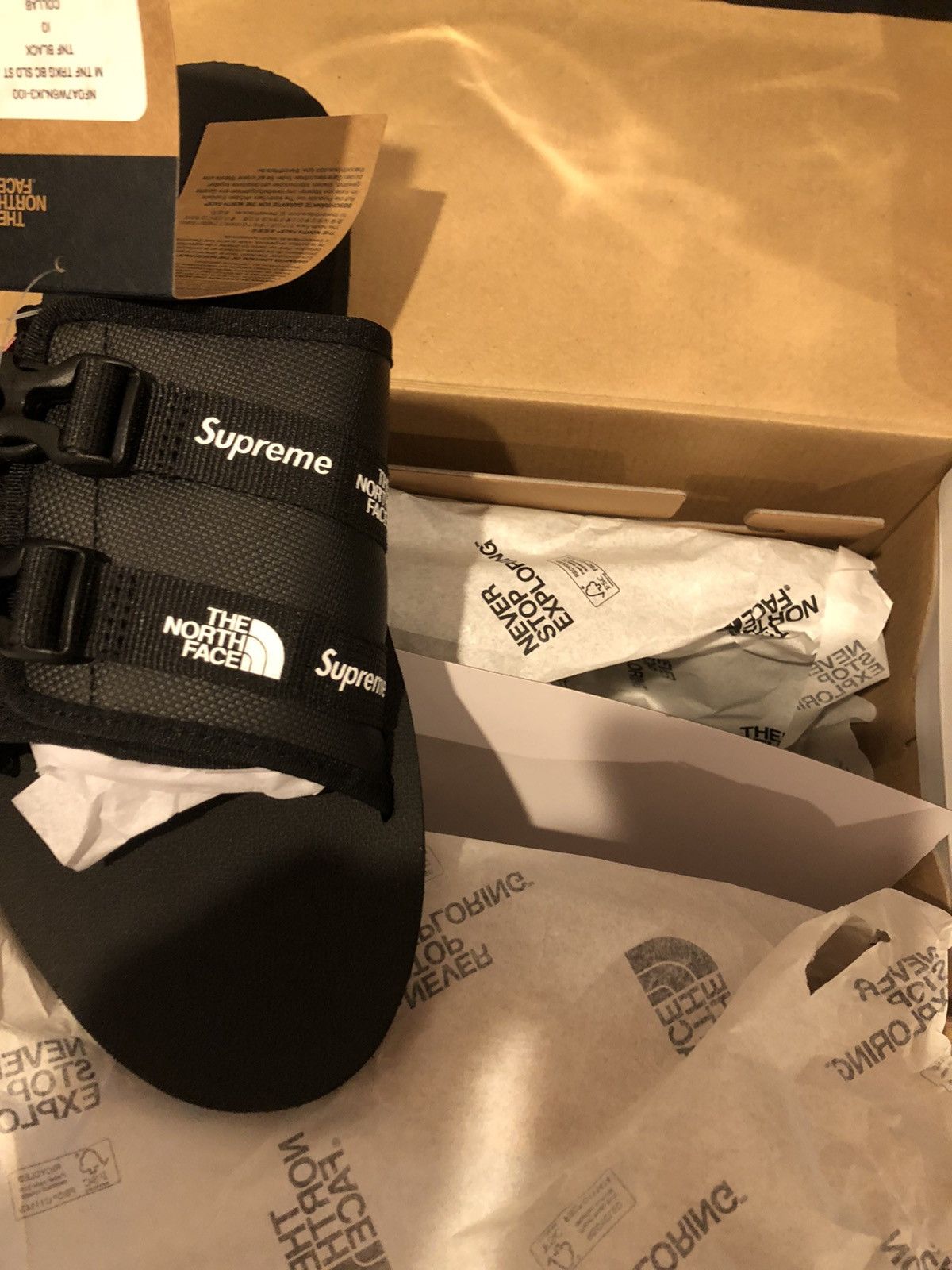 SUPREME/ THE NORTH FACE TREKKING SANDAL BLACK/ SIZE 11 MEN'S/ SS22 WEEK 16/  NEW