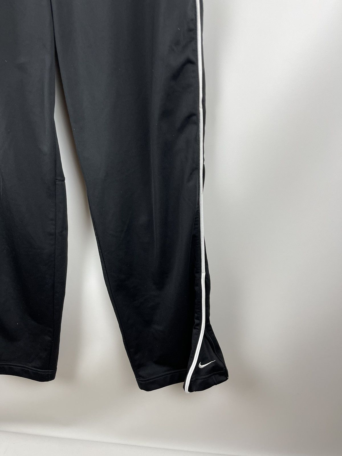 Nike × Vintage Nike vintage y2k black double swoosh trackpants with stripe Size US 34 / EU 50 - 4 Thumbnail
