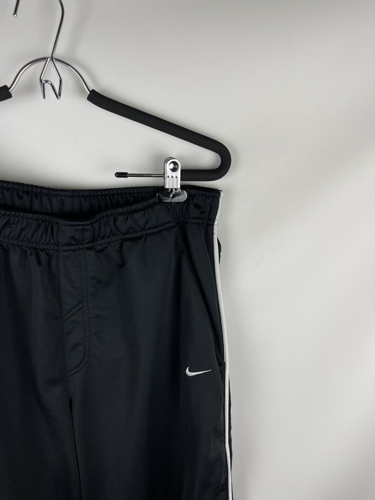 Nike × Vintage Nike vintage y2k black double swoosh trackpants with stripe Size US 34 / EU 50 - 6 Thumbnail