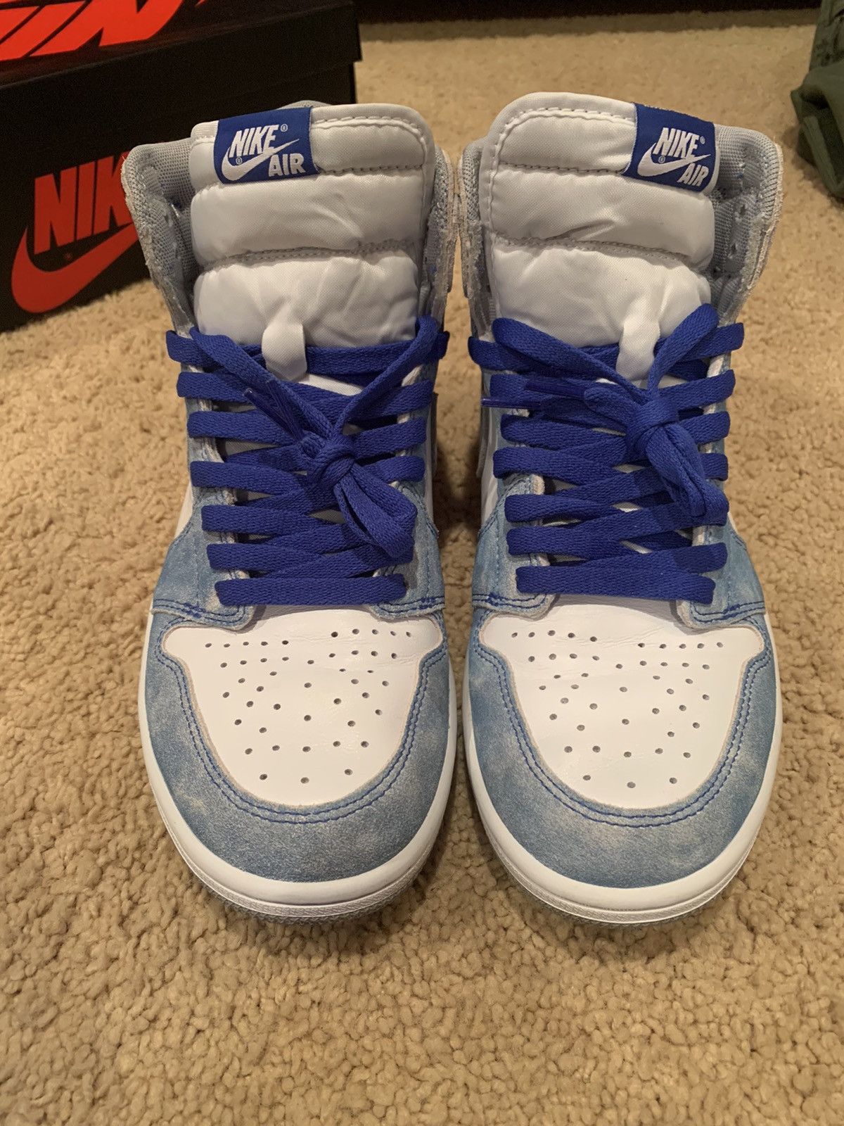 Nike Air Jordan 1 Hyper Royal *FINAL DROP* Size US 10 / EU 43 - 1 Thumbnail