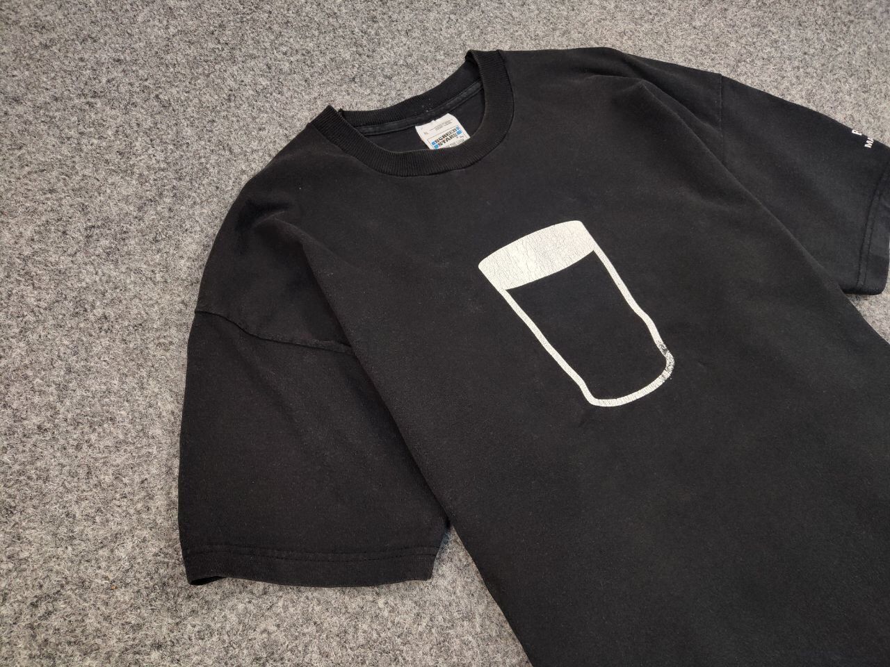 Vintage Vintage 90's Guinness Not Everything In Black&White T shirt Size US XL / EU 56 / 4 - 6 Thumbnail
